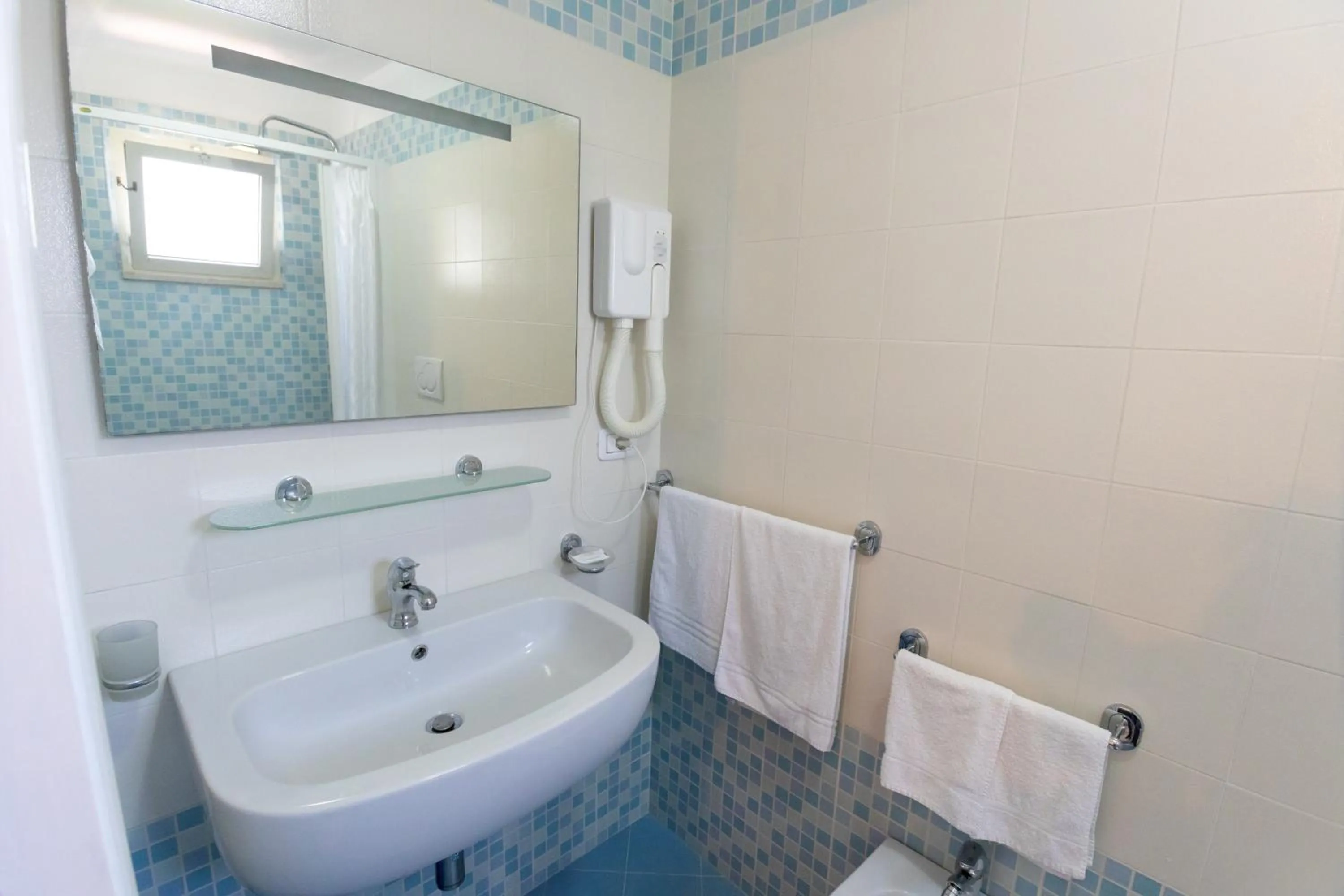 Bathroom in B&B White House