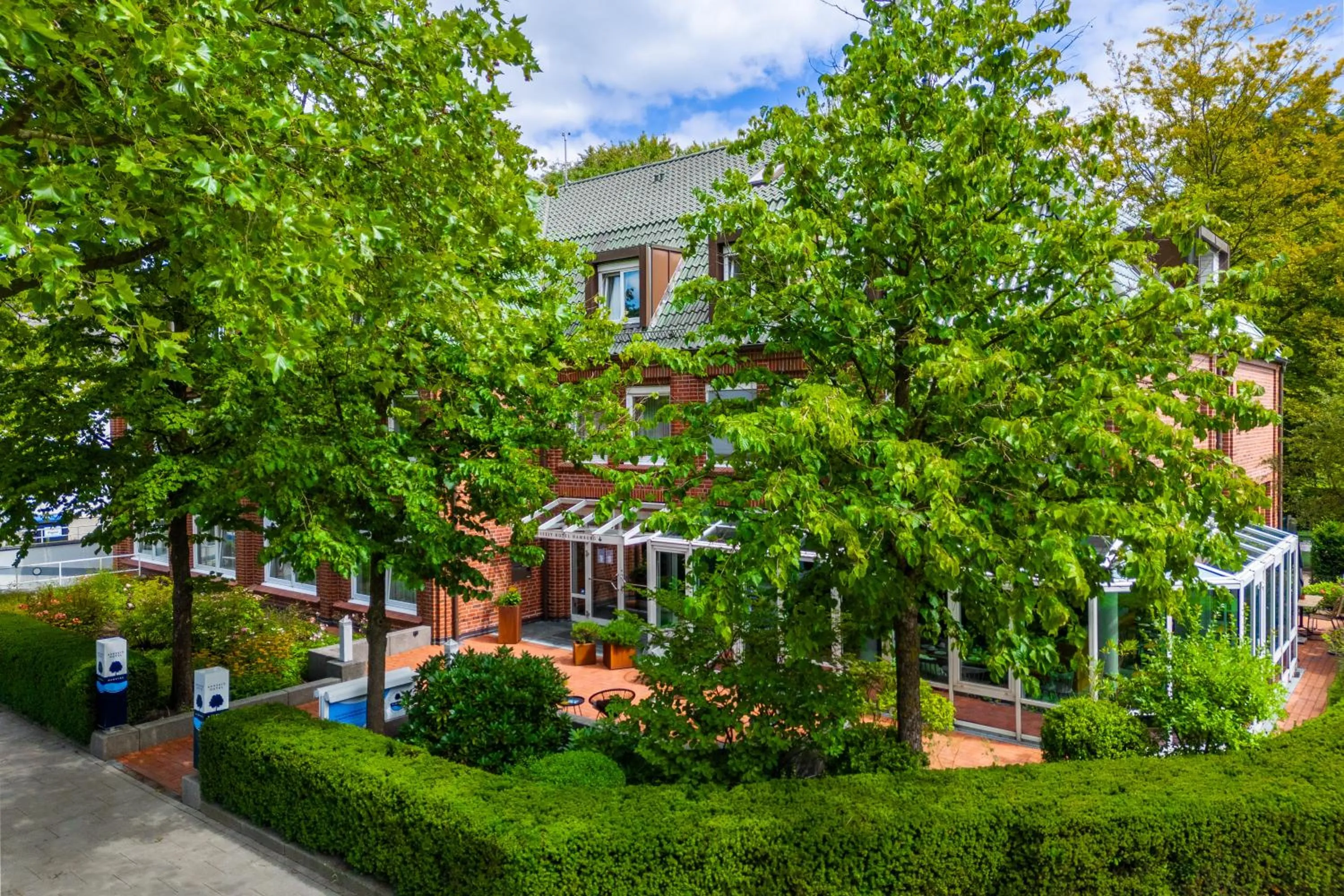 Property building in Auszeit Hotel Hamburg