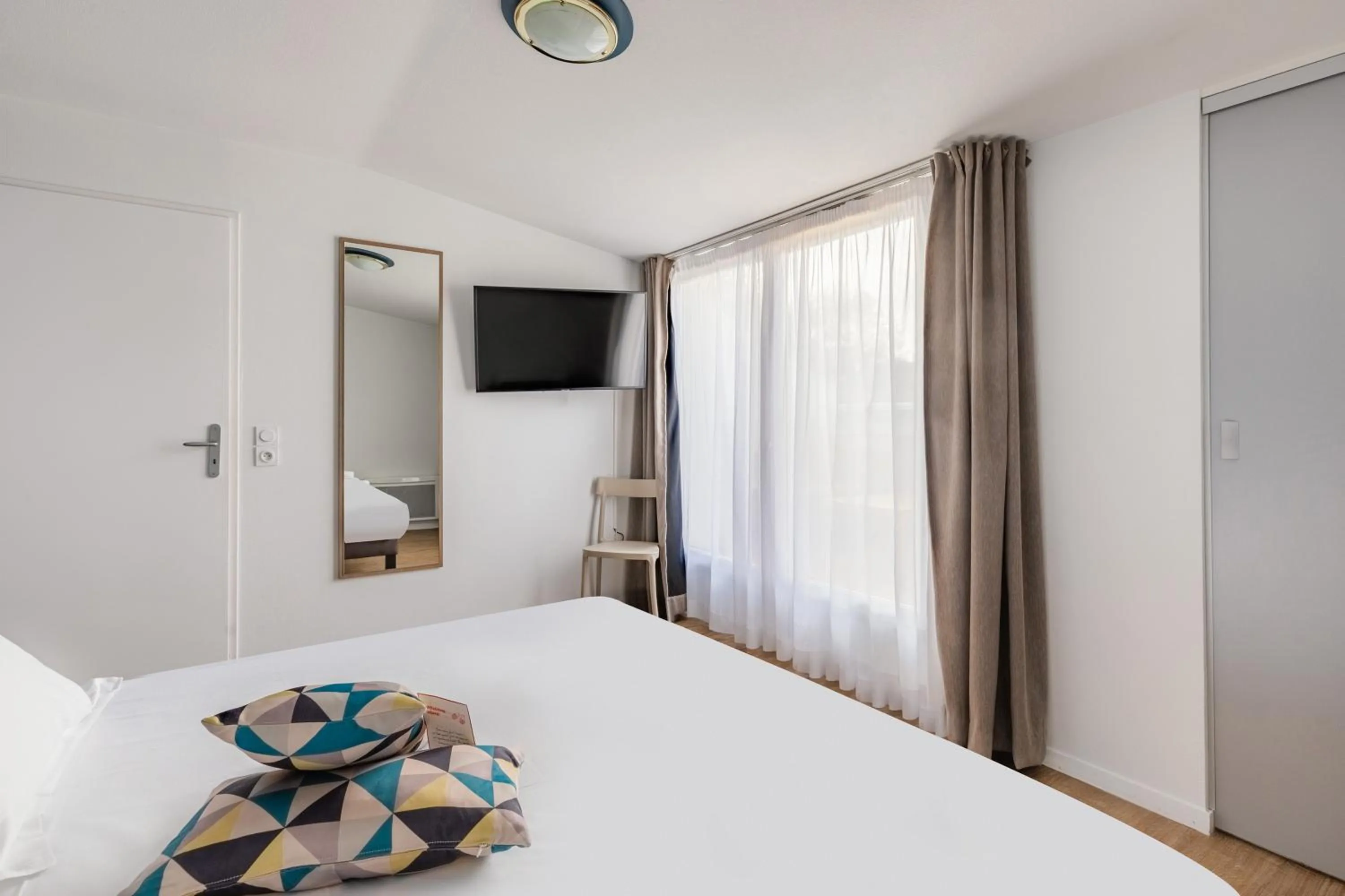 Bed in Appart'City Confort Niort Centre