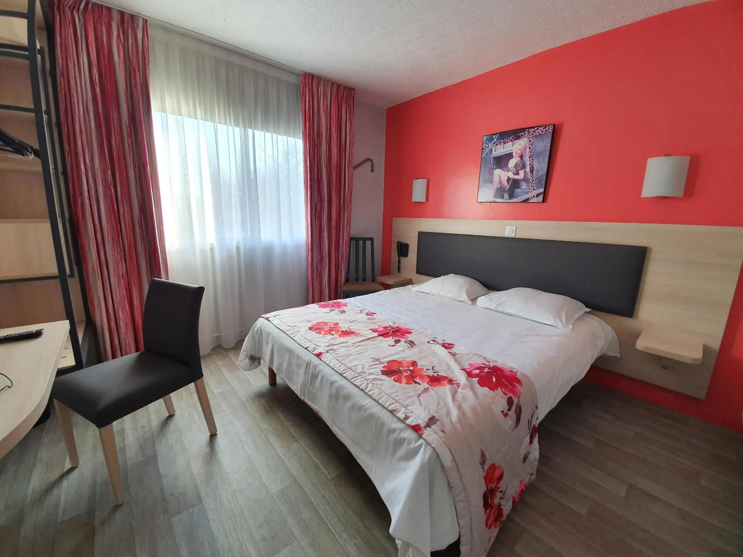 Bedroom, Bed in Motel 25