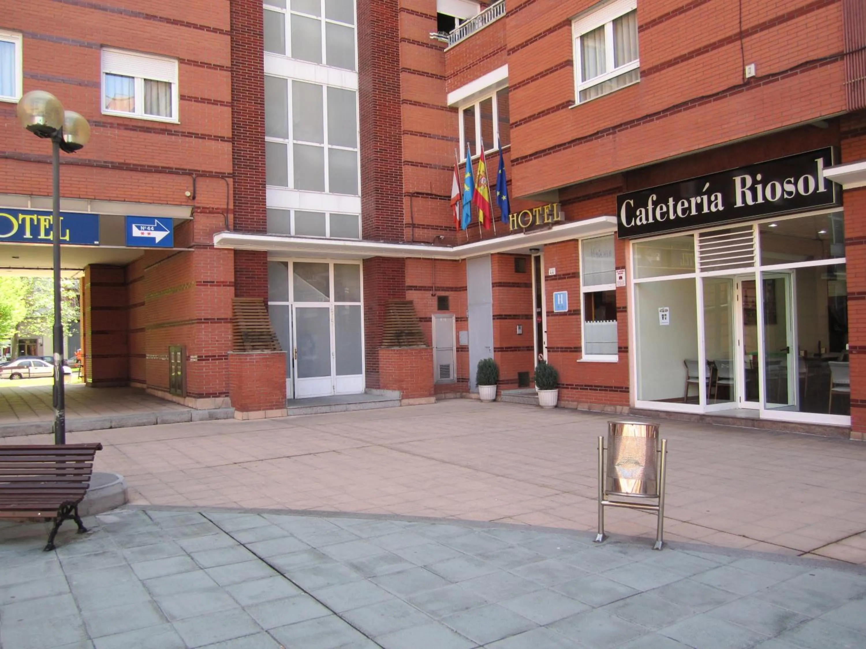 Facade/entrance in Hotel Bahia