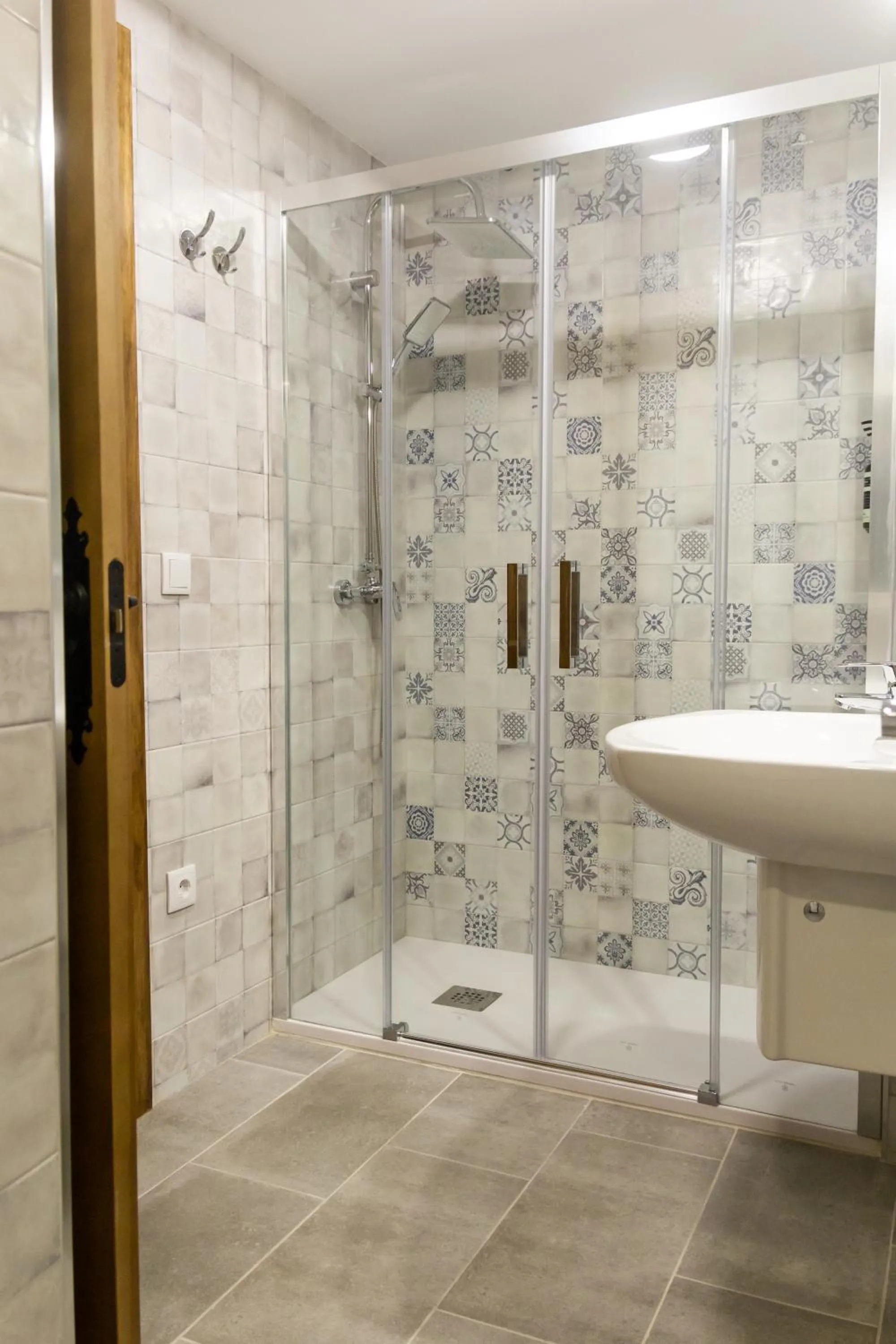 Shower in Casa Rosalía