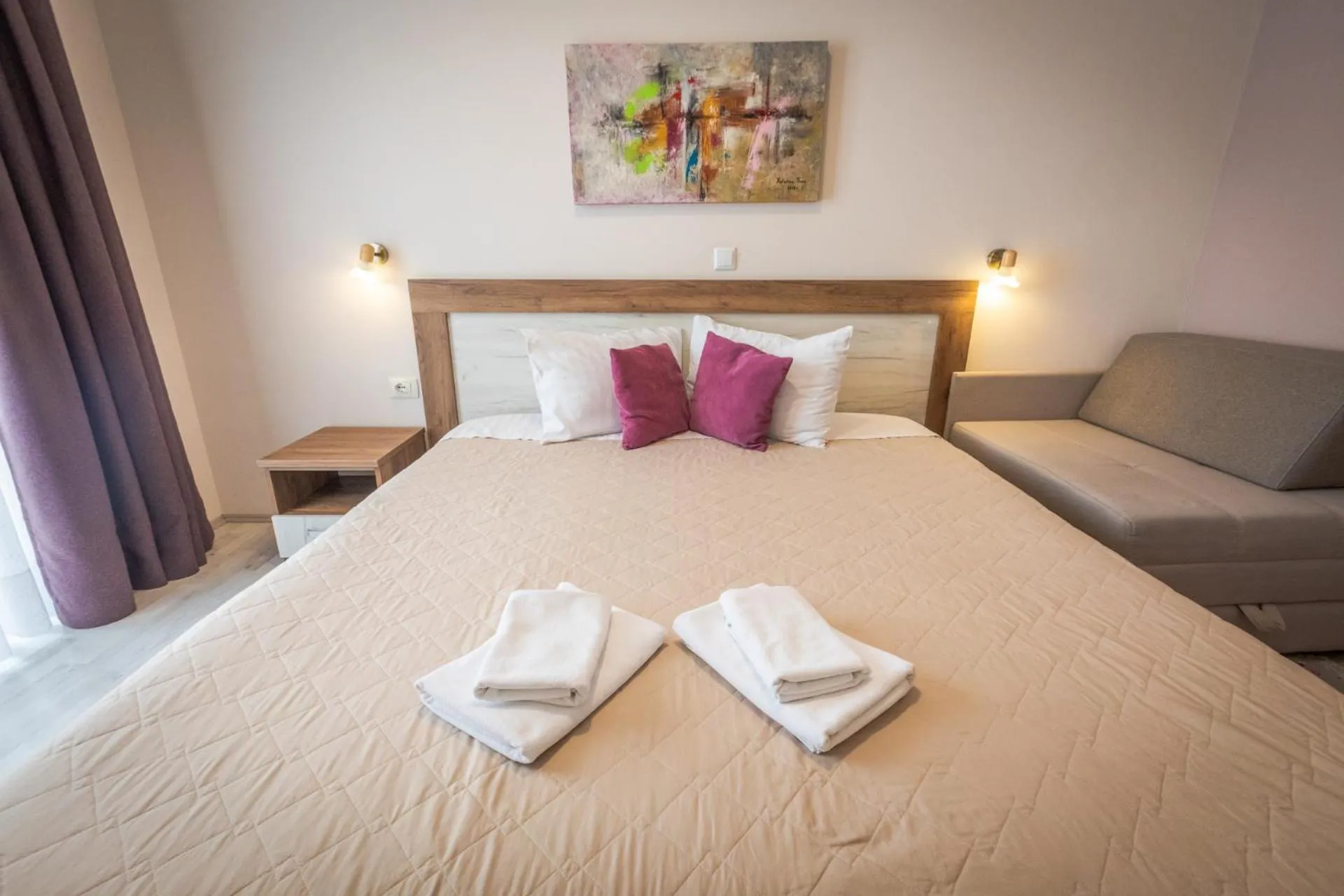 Bed in Boulevard Apartments