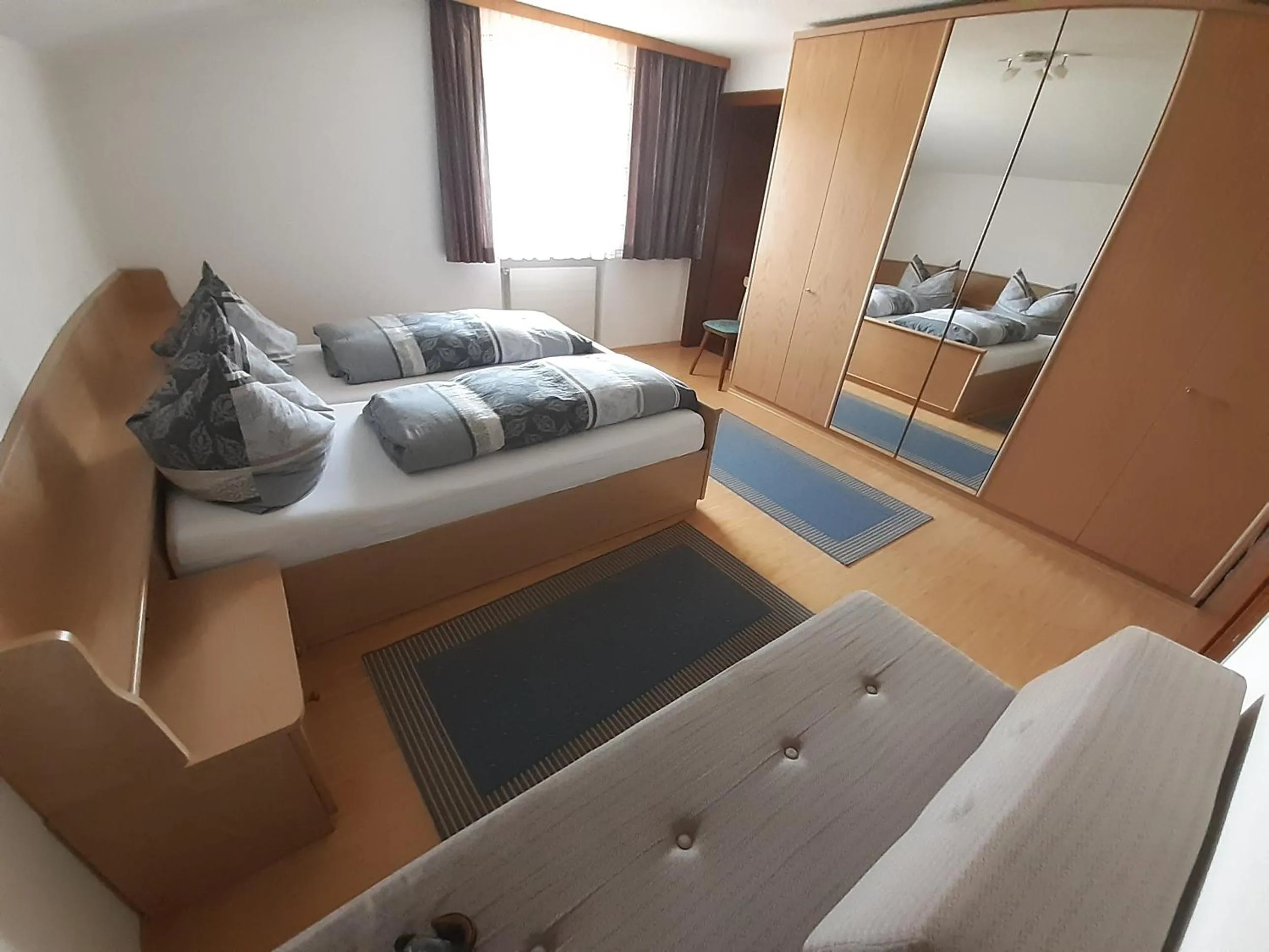 Bedroom, Bed in Haus Früh