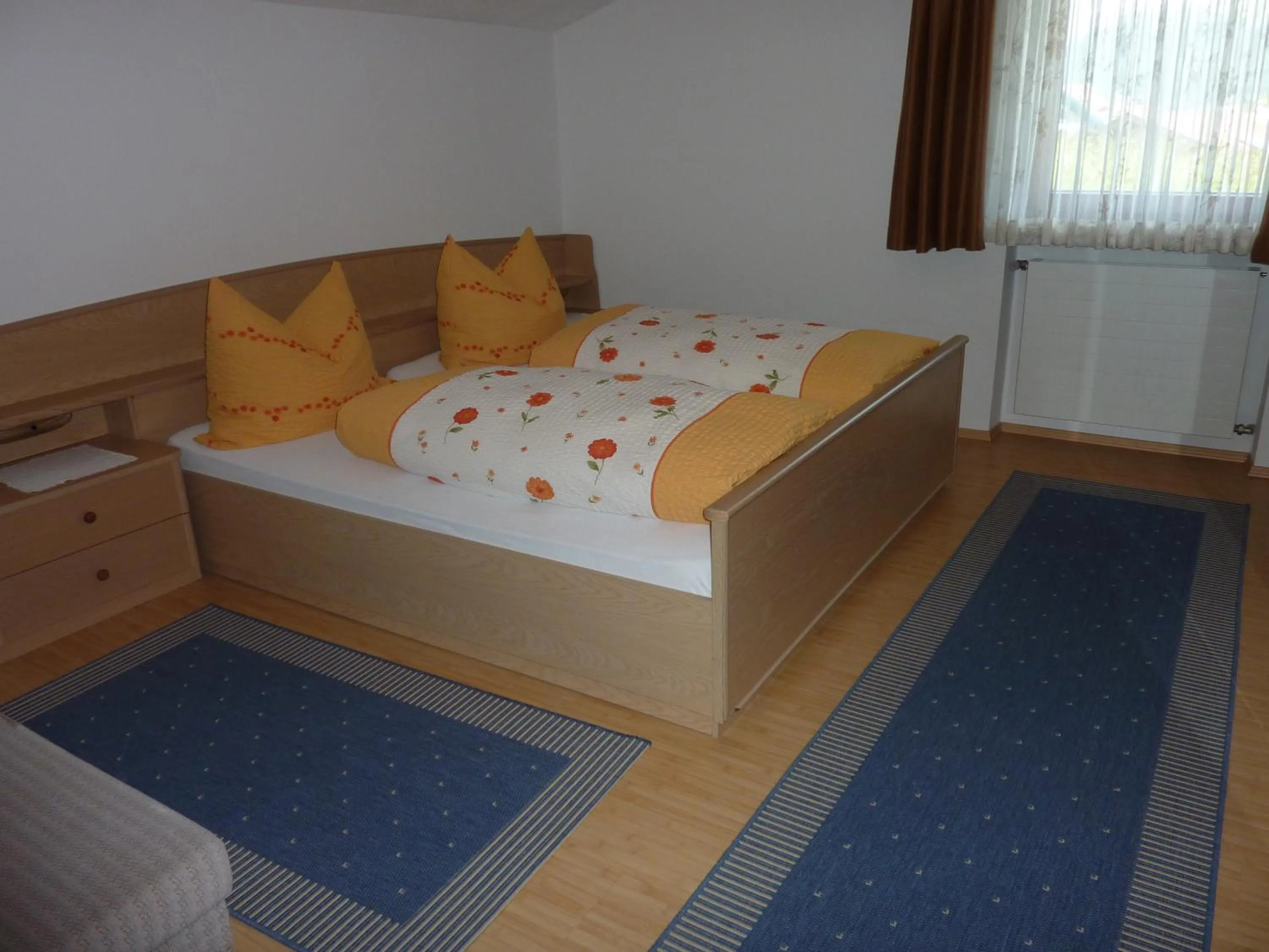Bedroom, Bed in Haus Früh
