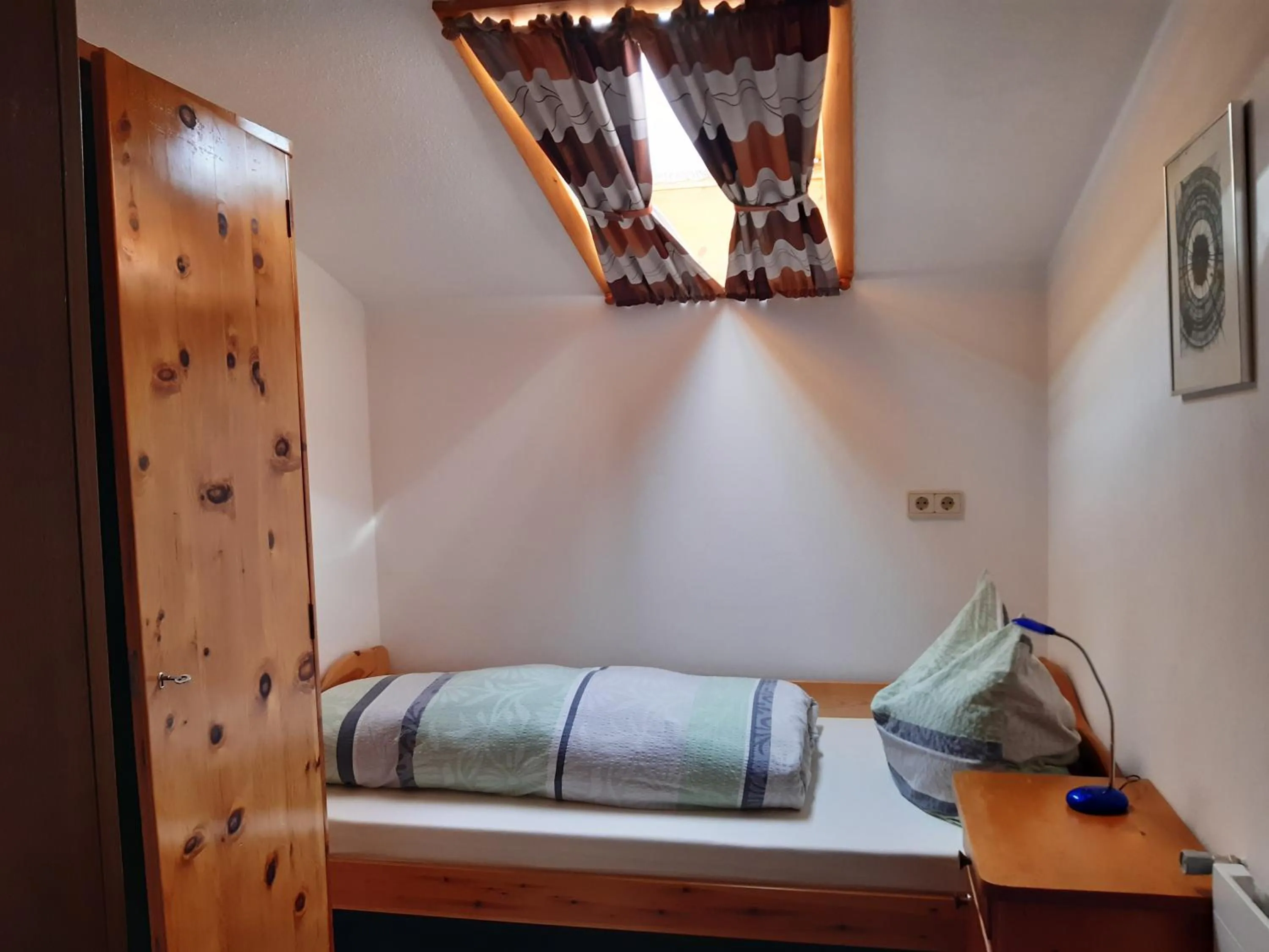 Bedroom, Bed in Haus Früh