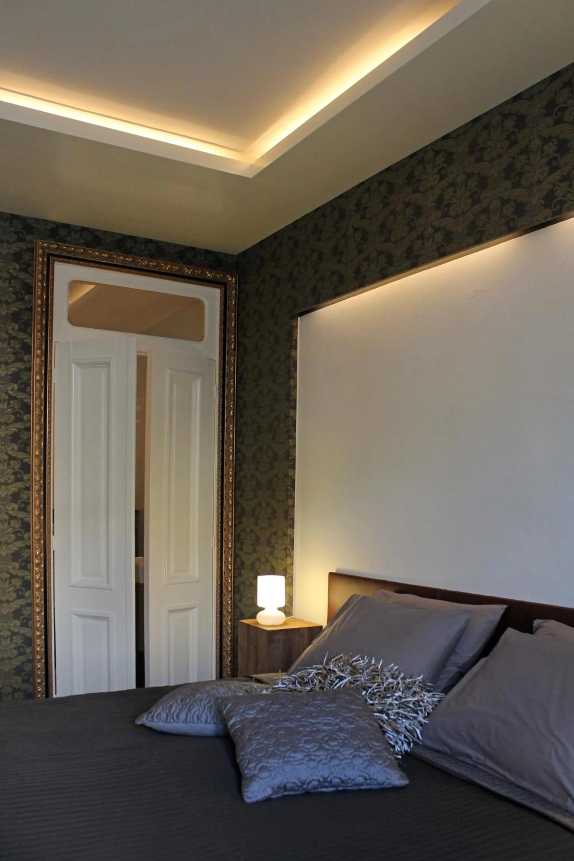 Bed in Hof, a luxury B&B in the center of Eindhoven