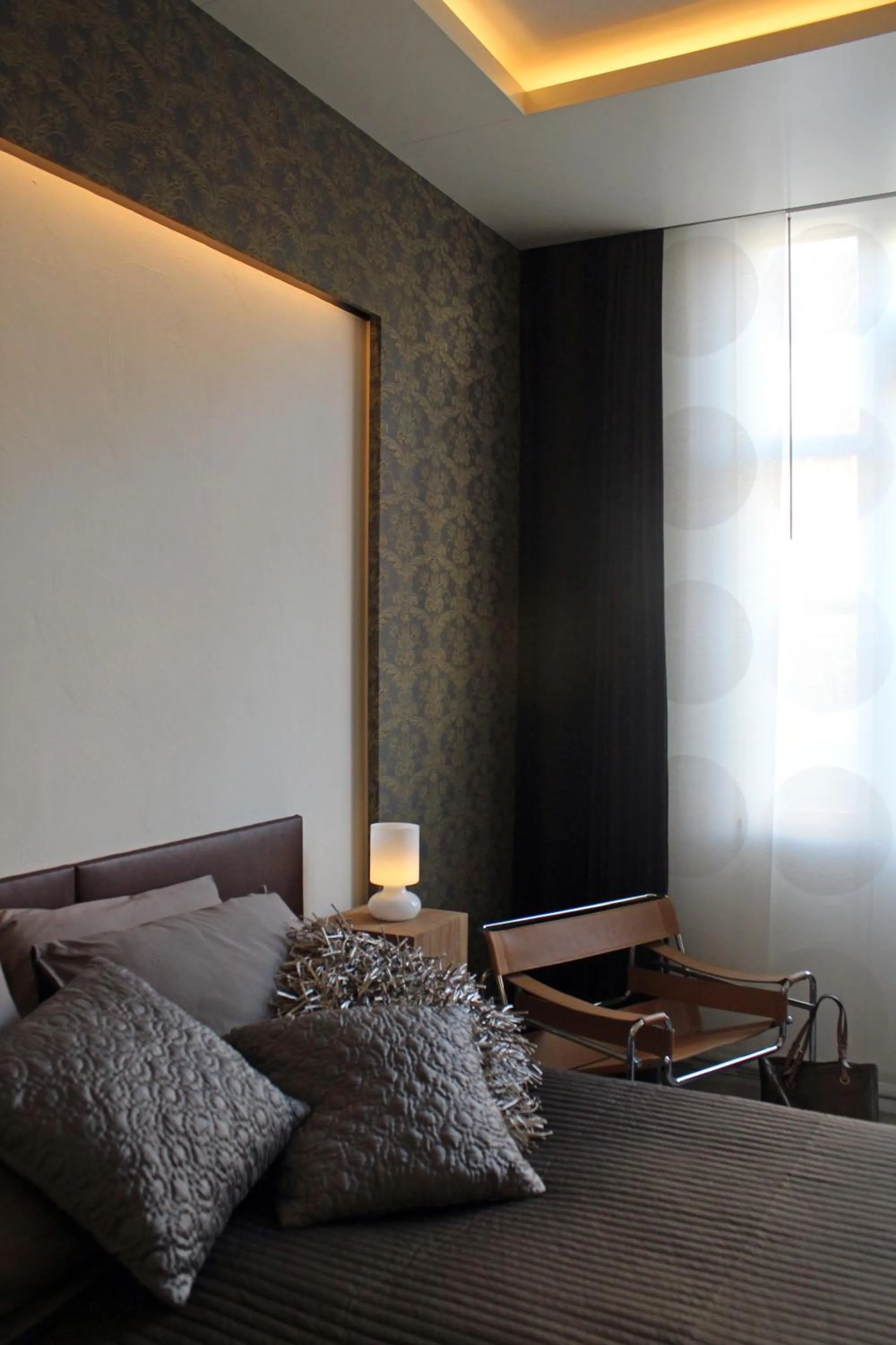 Bed in Hof, a luxury B&B in the center of Eindhoven