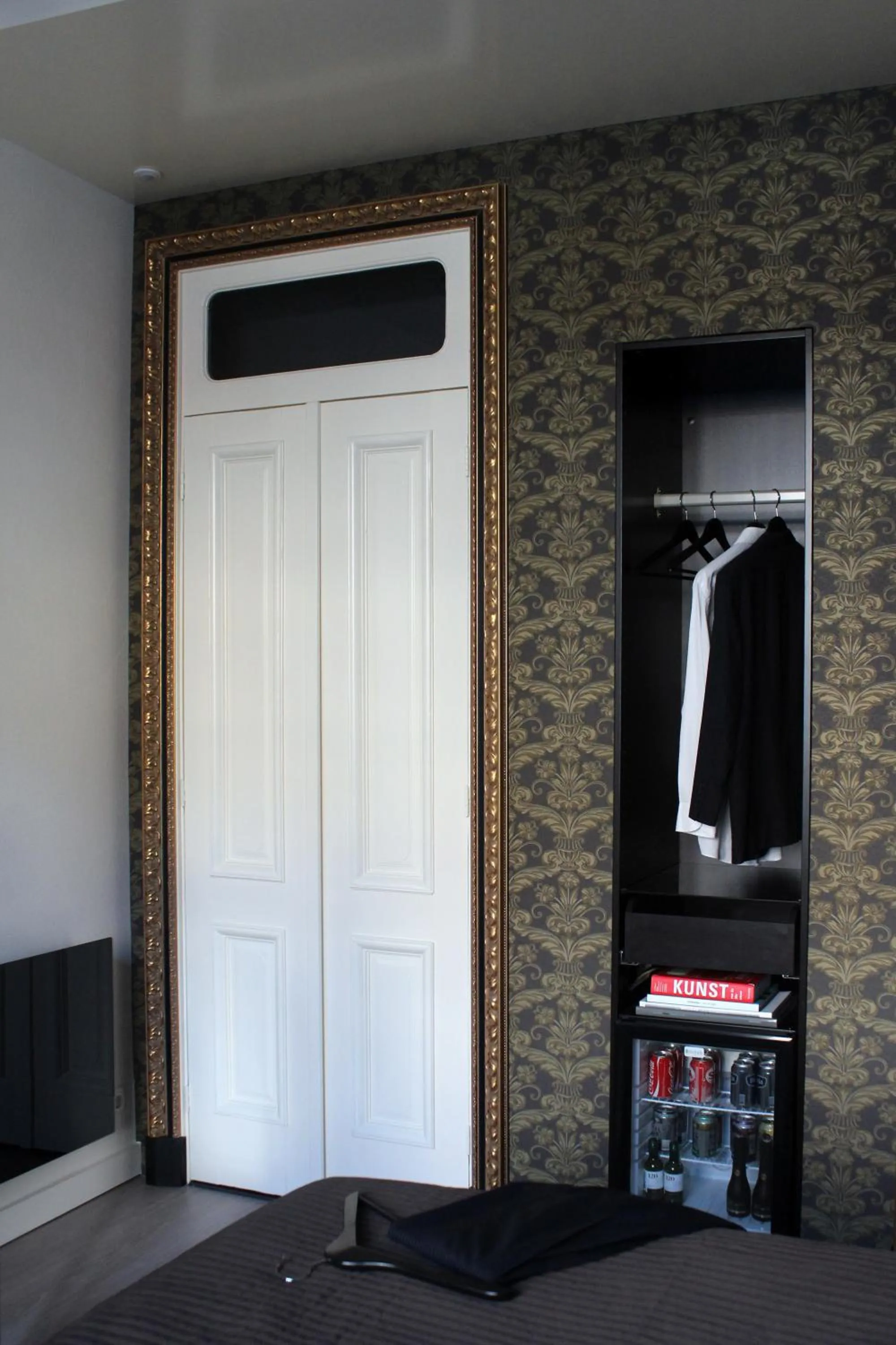 Bed in Hof, a luxury B&B in the center of Eindhoven