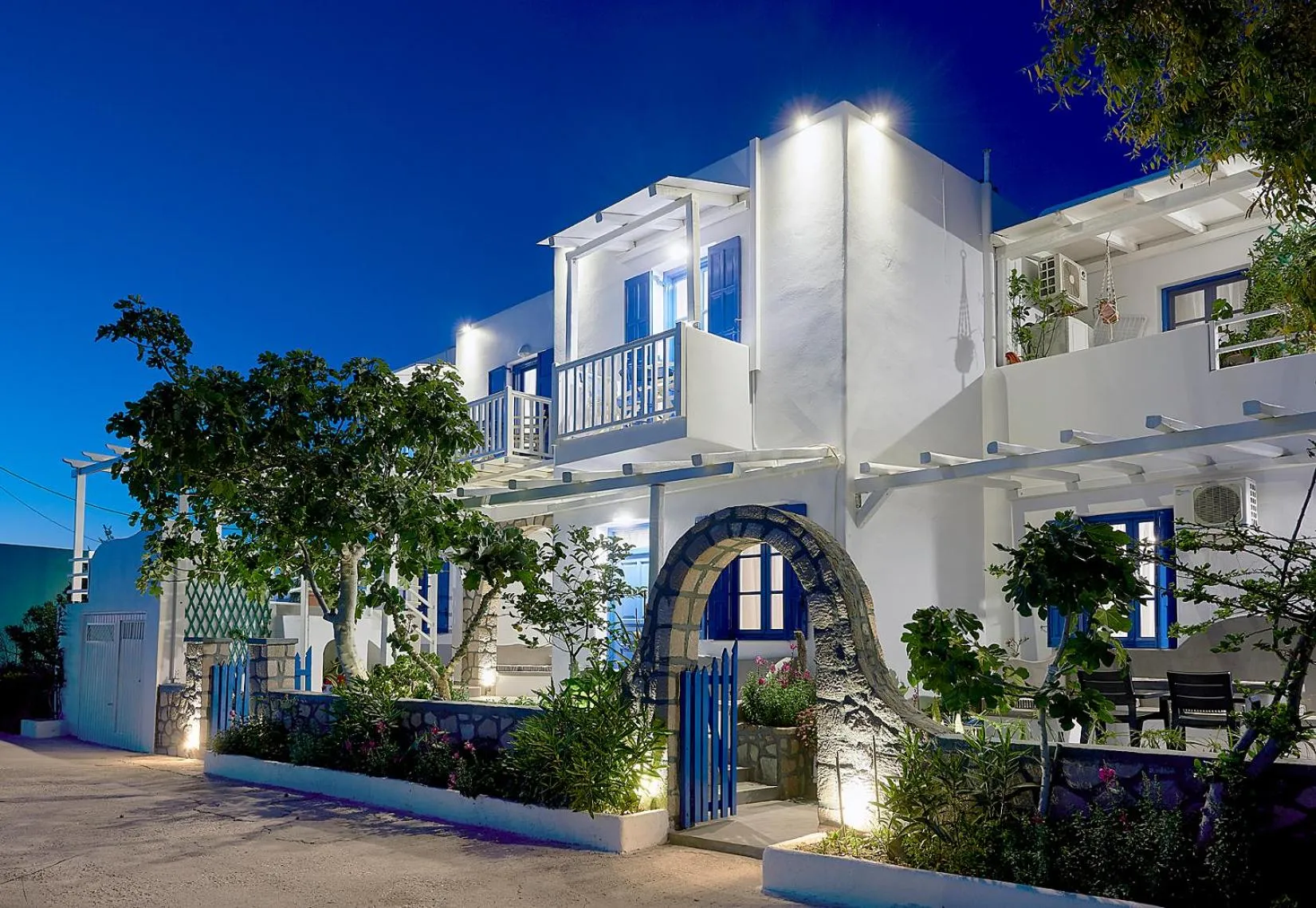 Property building in Elia Studios Pollonia