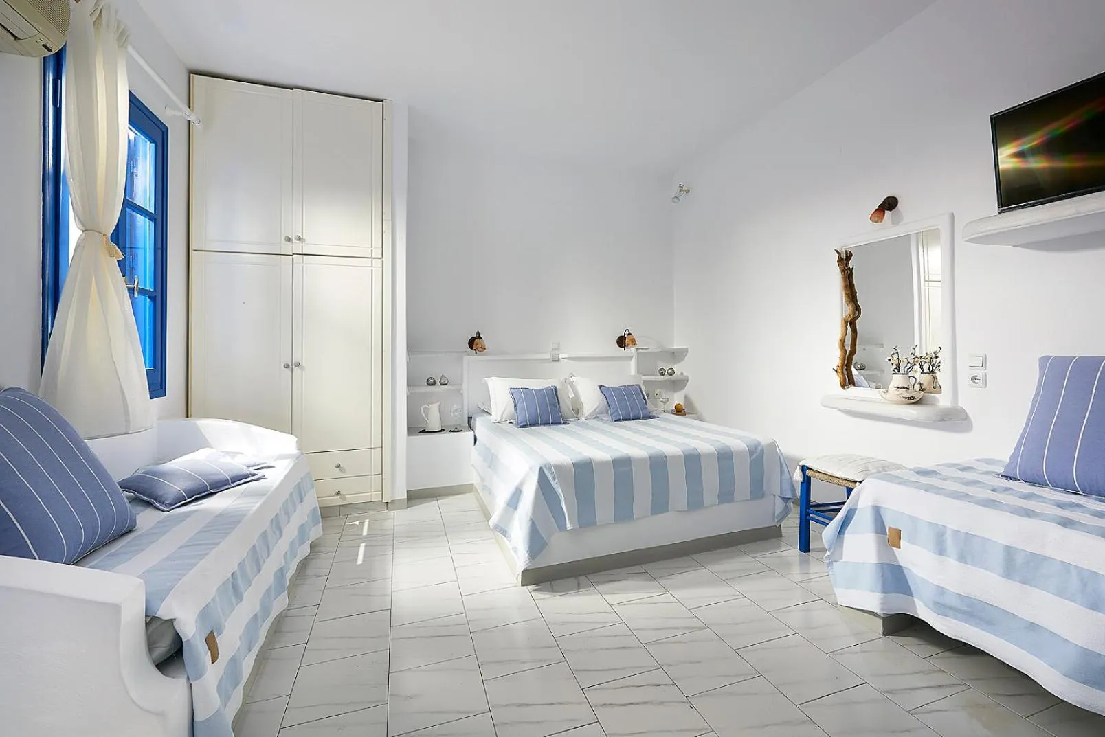 Photo of the whole room, Bed in Elia Studios Pollonia
