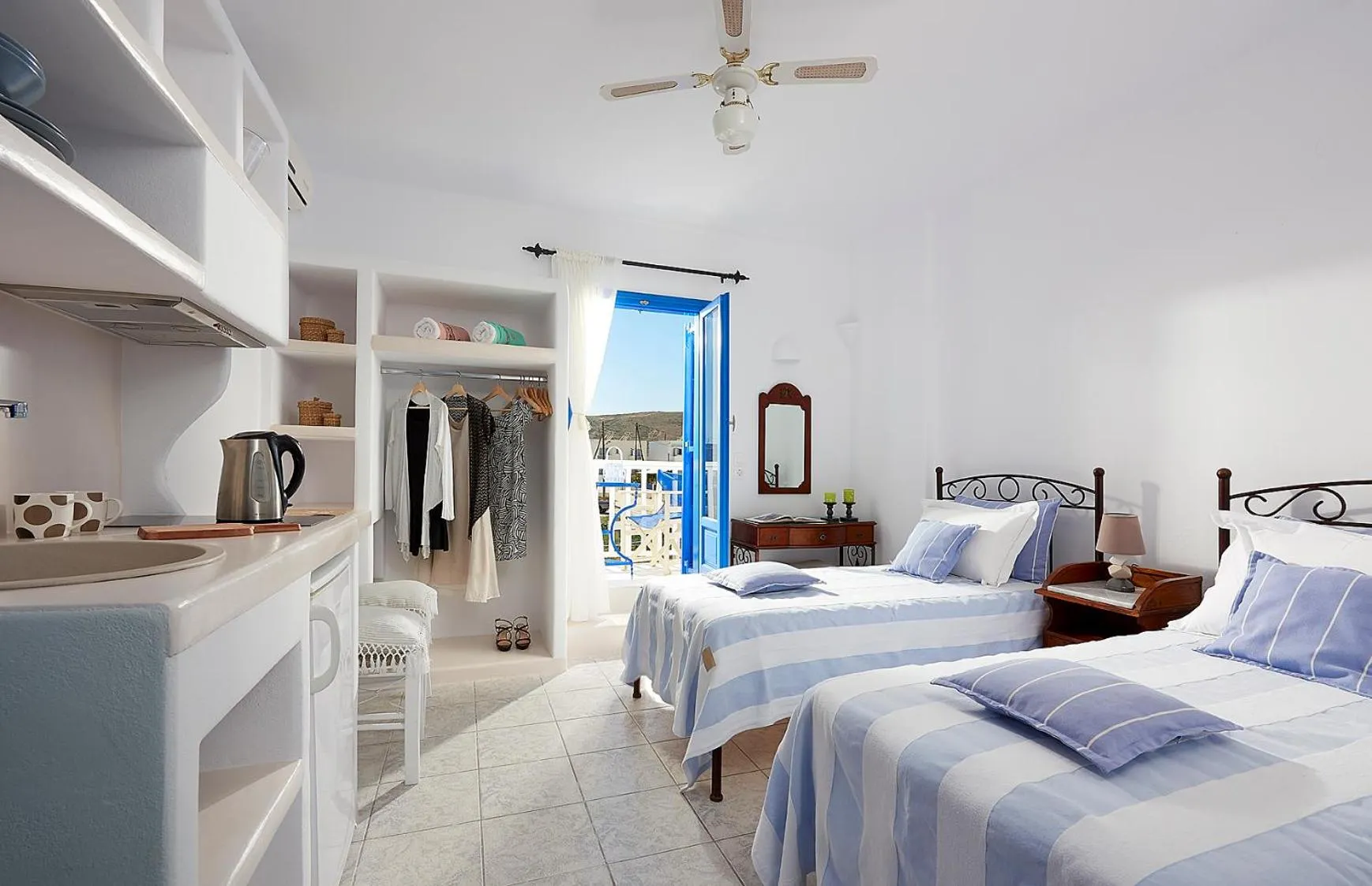 Photo of the whole room, Bed in Elia Studios Pollonia