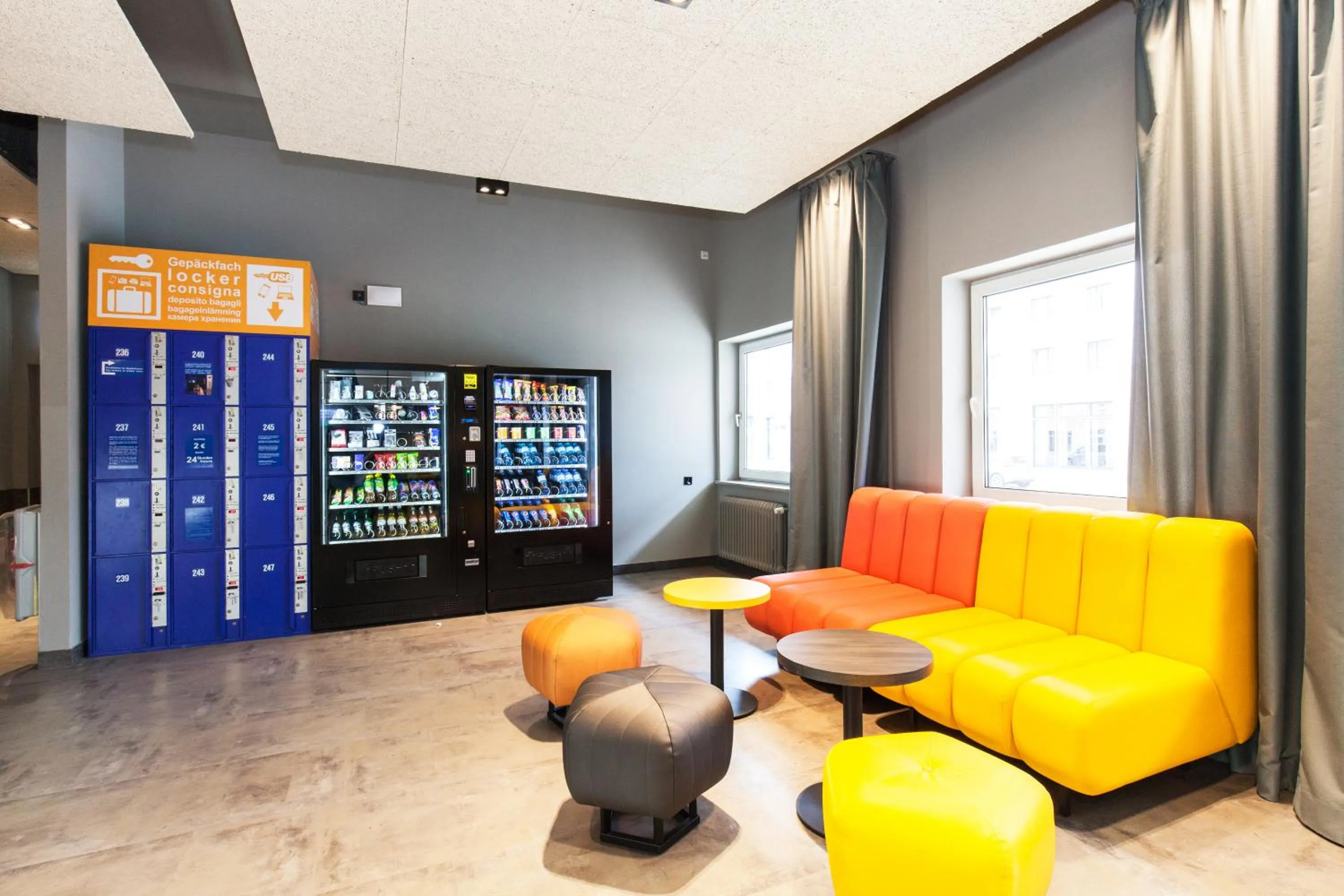 Communal lounge/ TV room in a&o Frankfurt Galluswarte