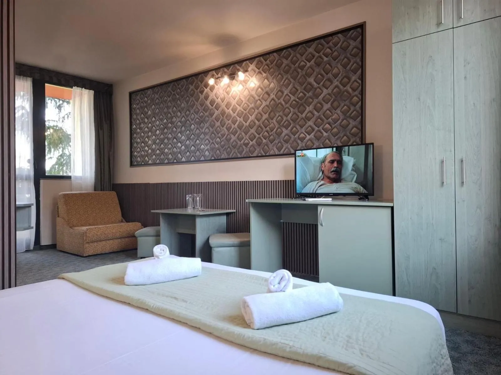 Bedroom, Bed in Korona Hotel
