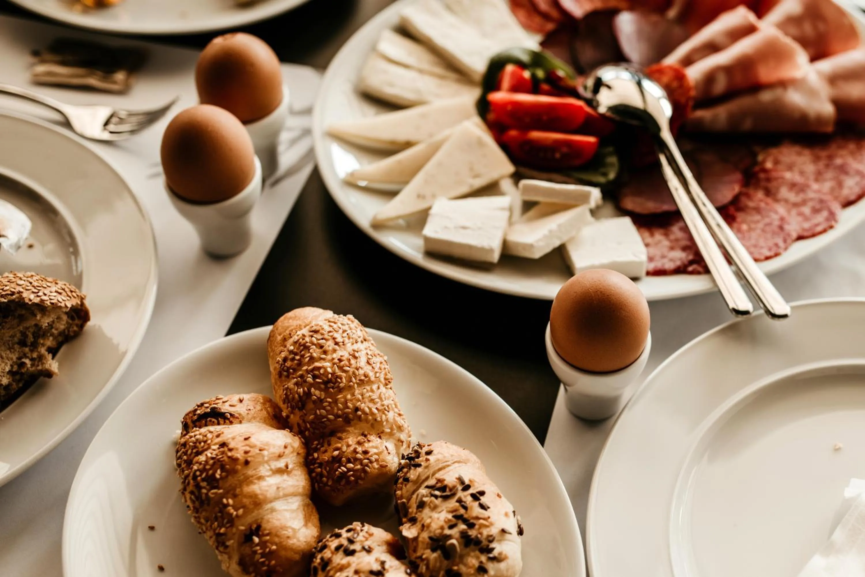 Breakfast in Fontana Hotel & Gastronomy