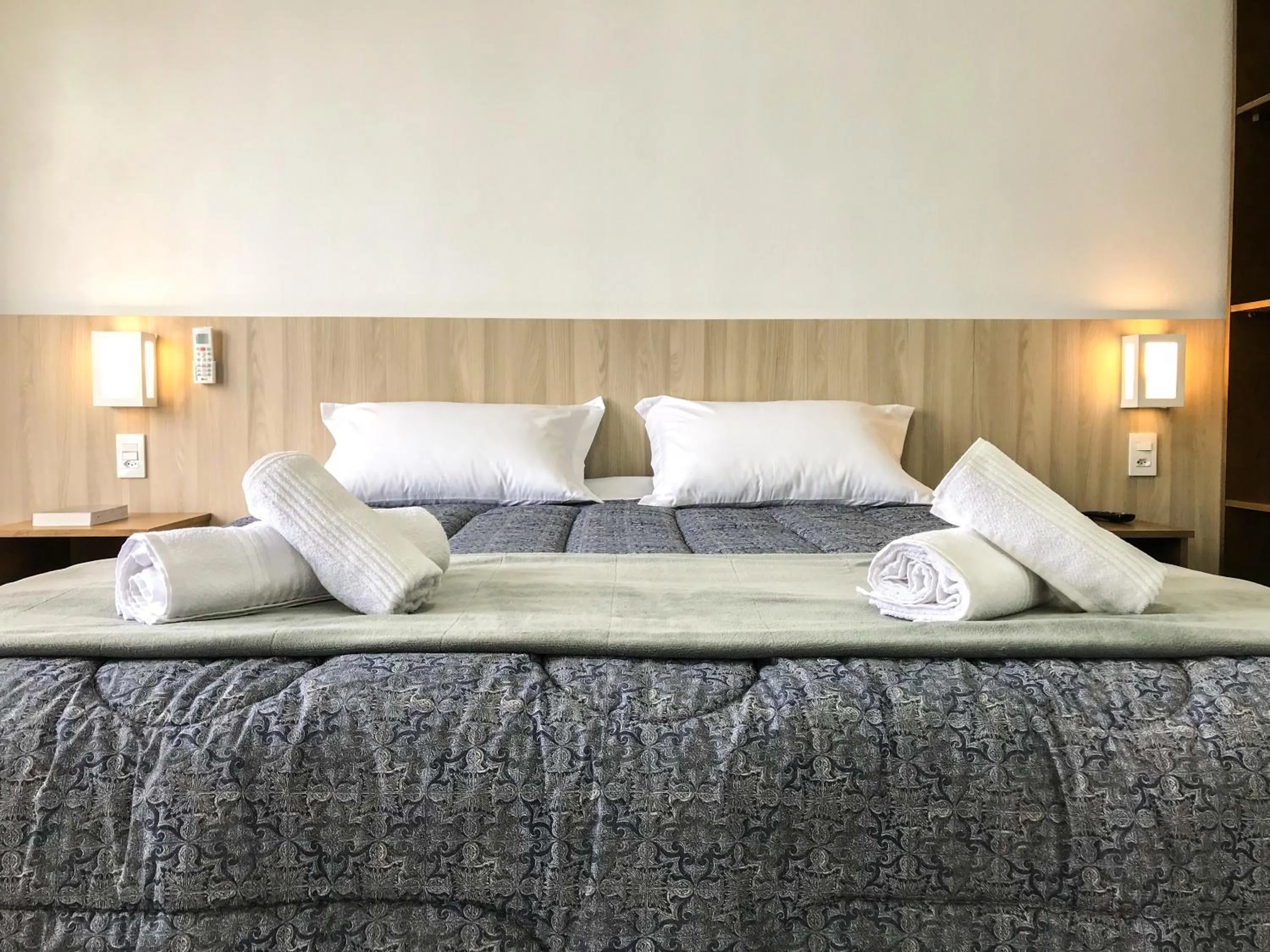 Bedroom, Bed in Hotel Triveneto Gramado