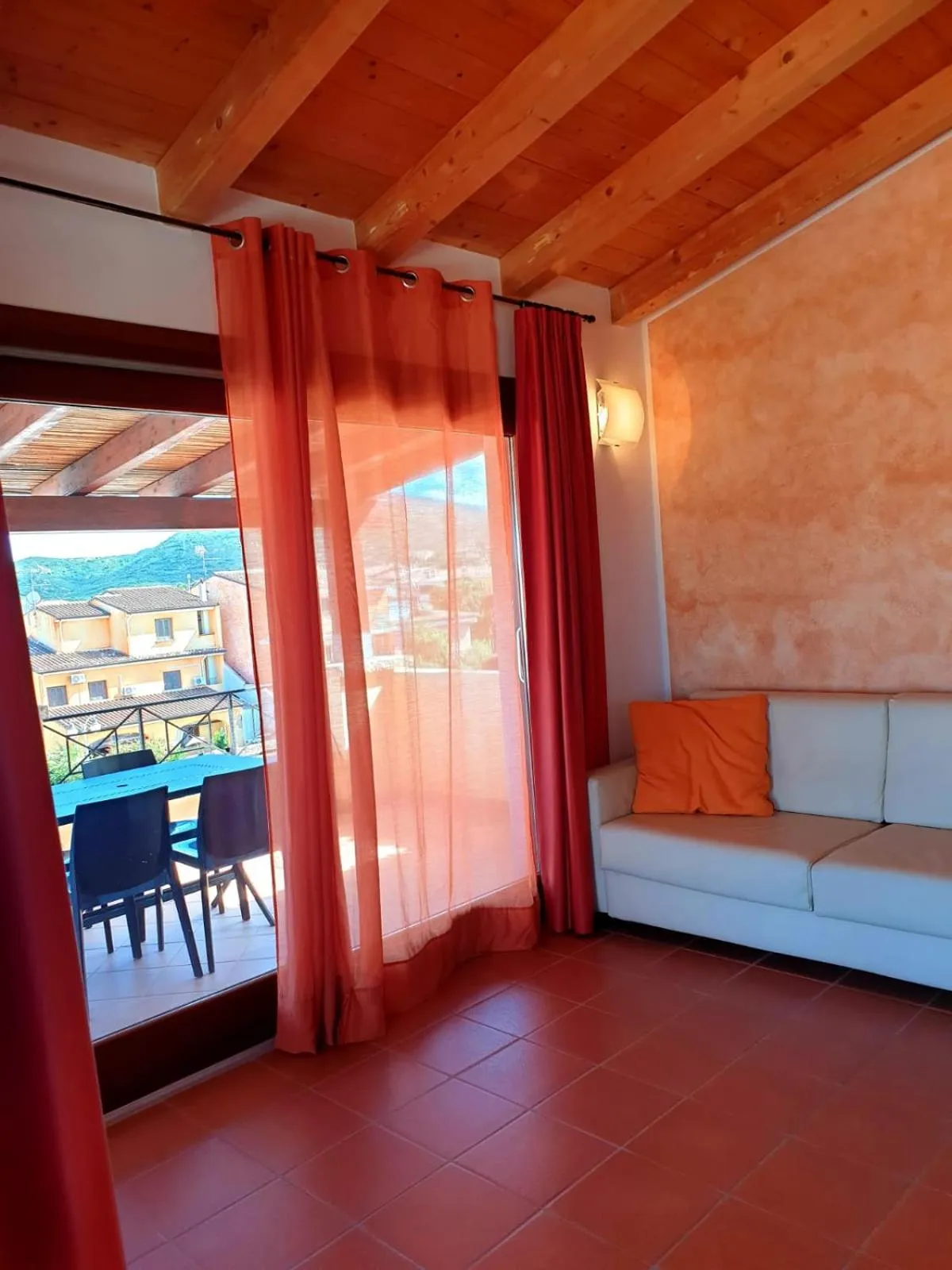 Photo of the whole room, Bed in Residence Ataras