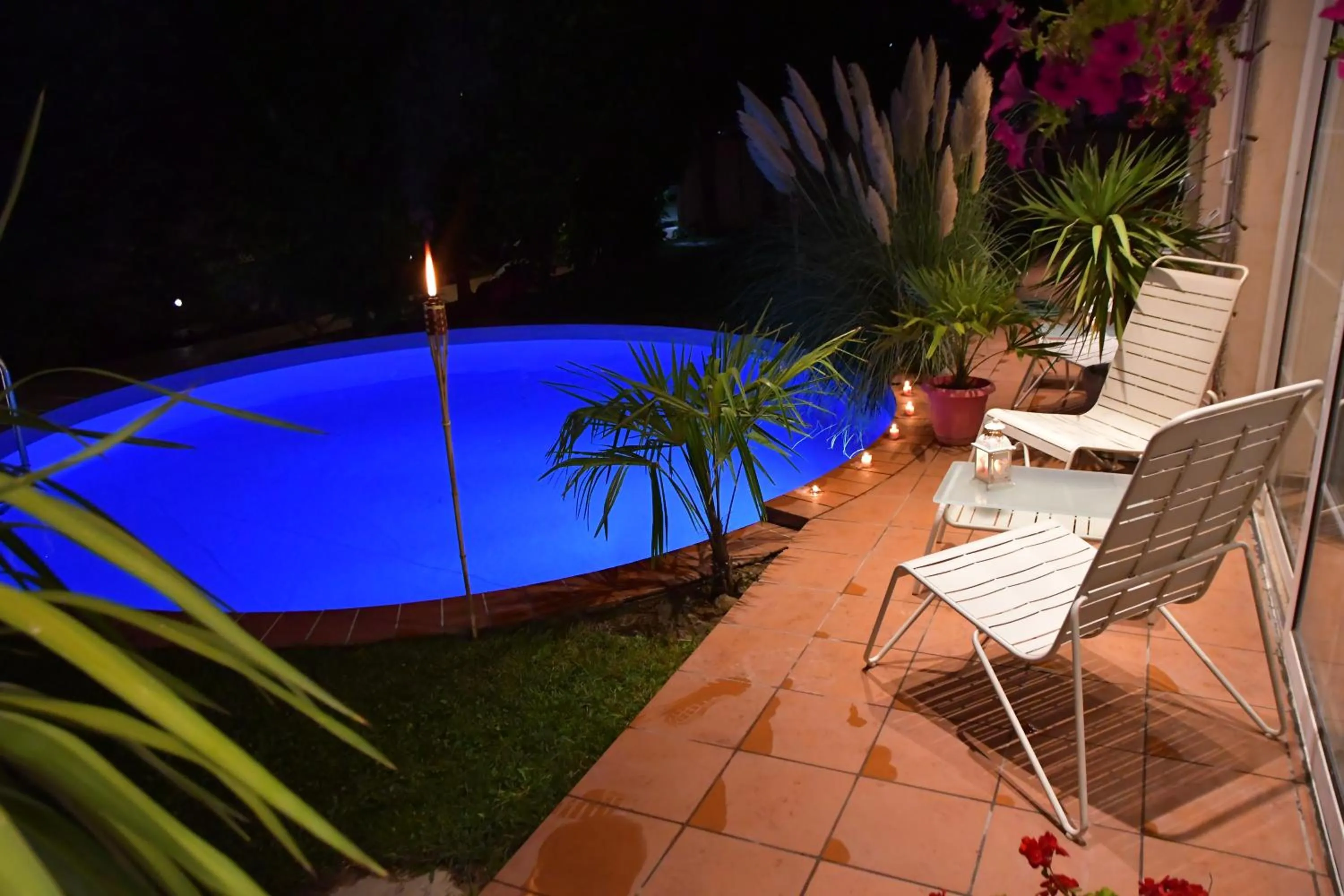 Balcony/Terrace in Aloha Apartments with pool