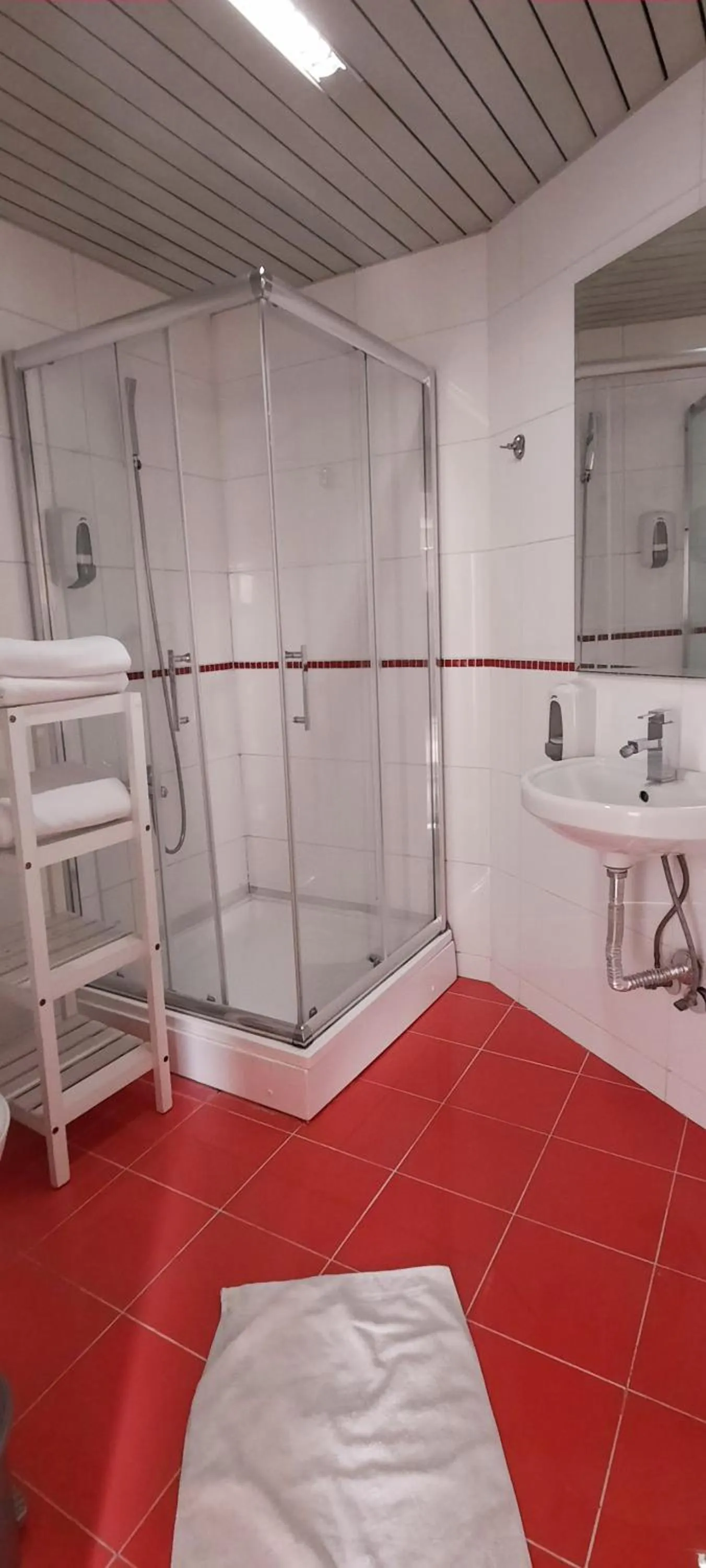 Bathroom in Aloha Apartments with pool