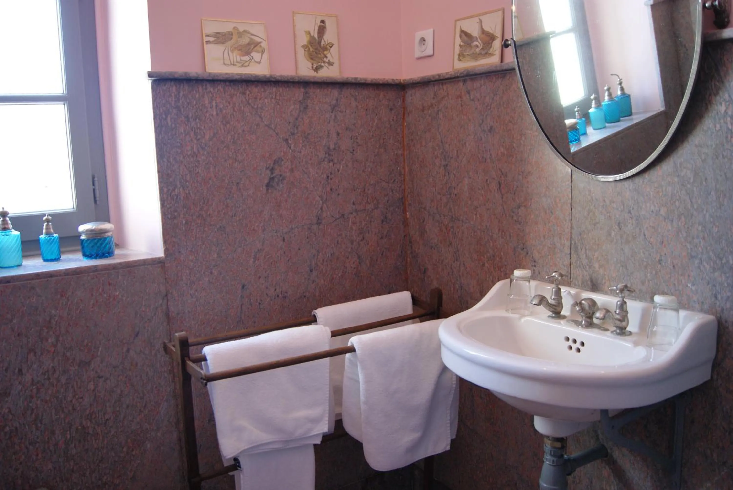 Logis Hotel - Restaurant La Marbrerie