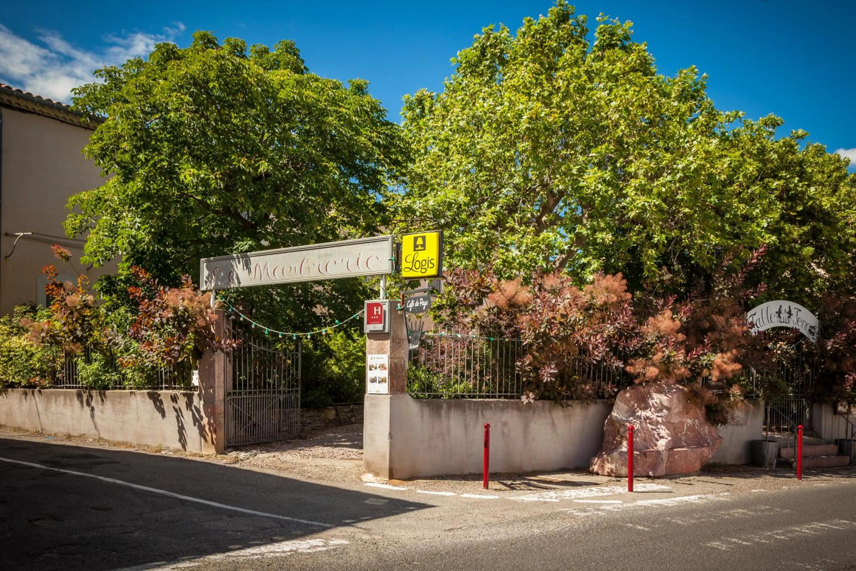 Property building in Logis Hotel - Restaurant La Marbrerie