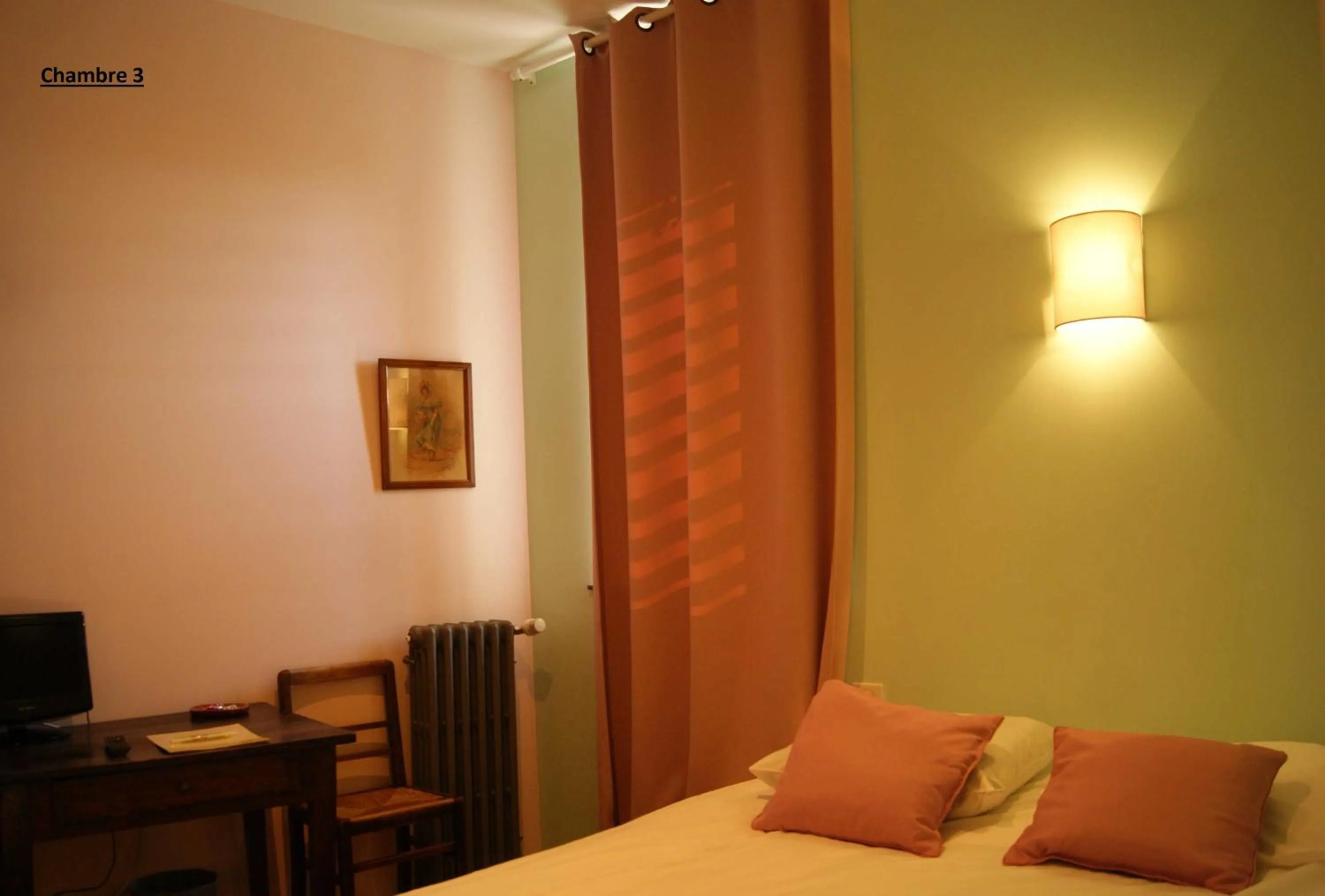 Bed in Logis Hotel - Restaurant La Marbrerie