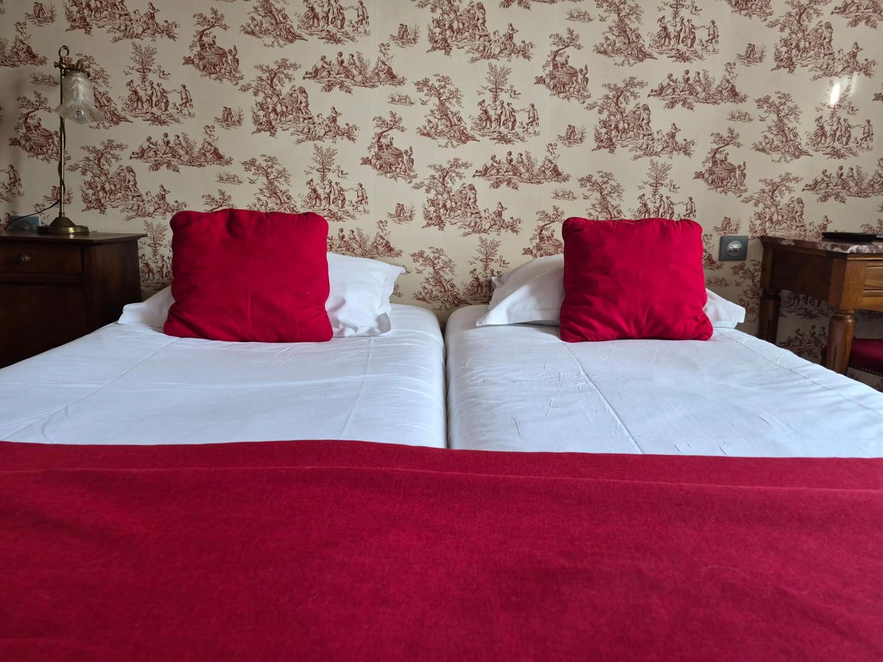 Bed in Logis Hotel - Restaurant La Marbrerie