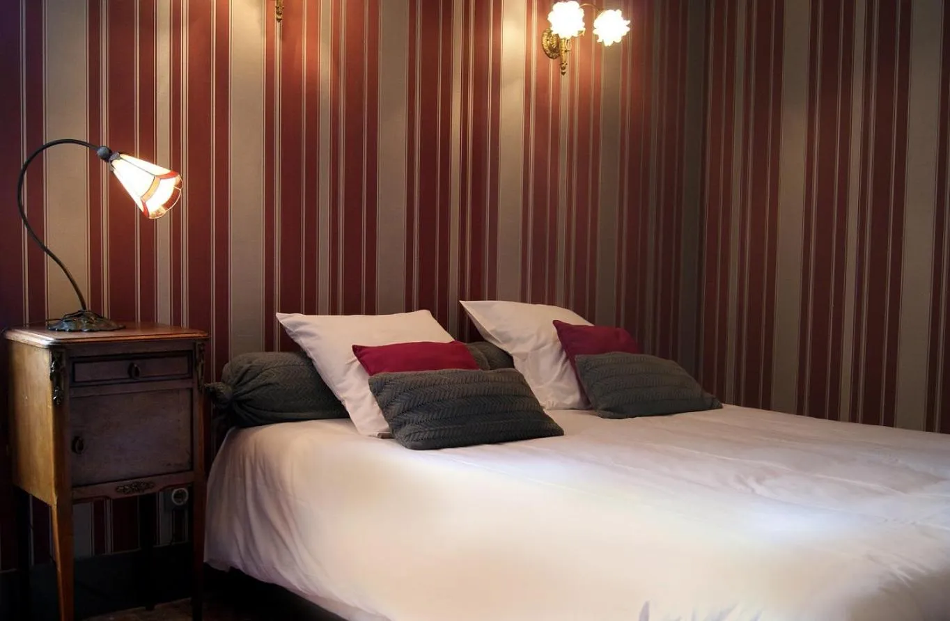 Bed in Logis Hotel - Restaurant La Marbrerie