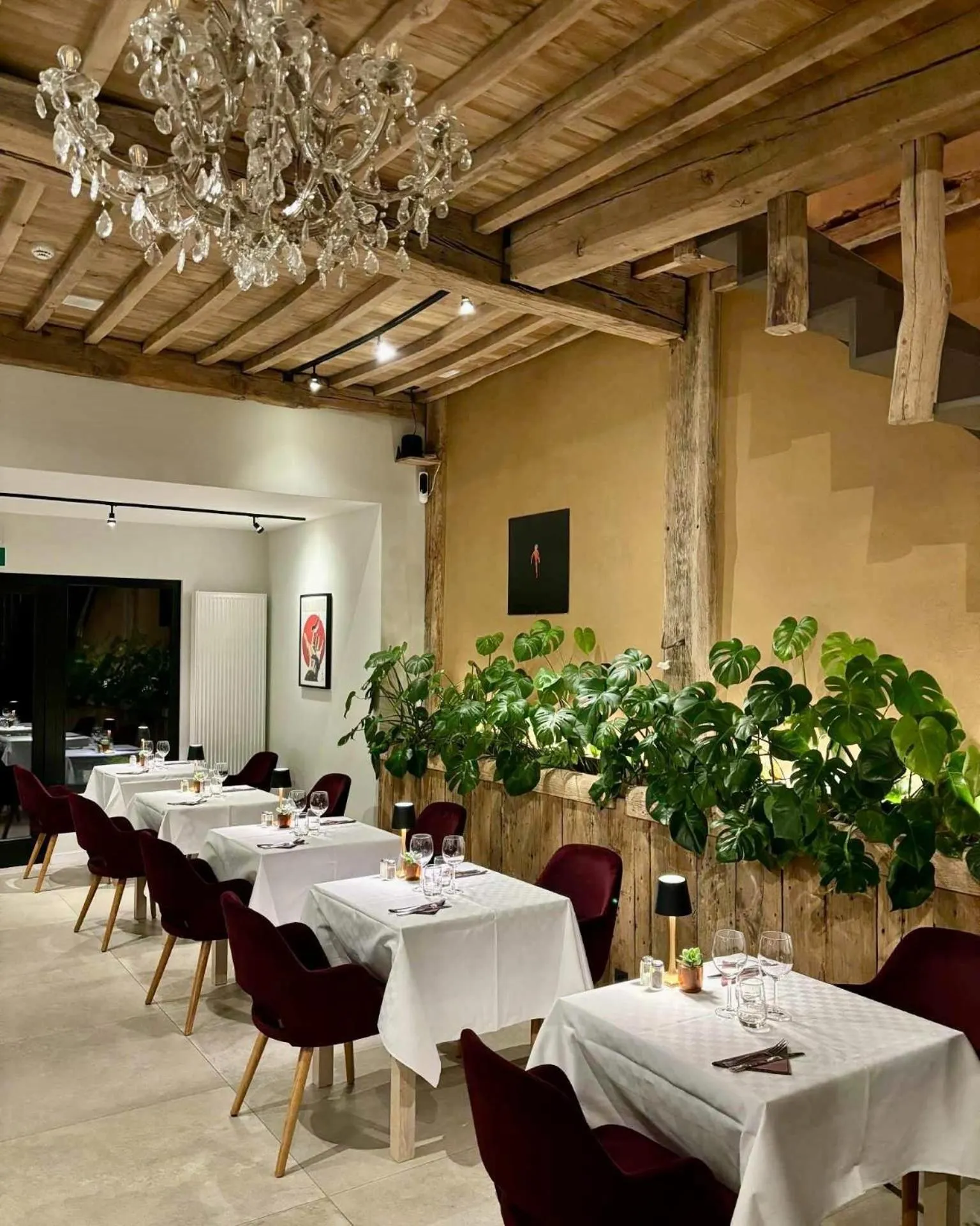 Restaurant/places to eat in Hôtel Restaurant - Les Oiseaux de Passage