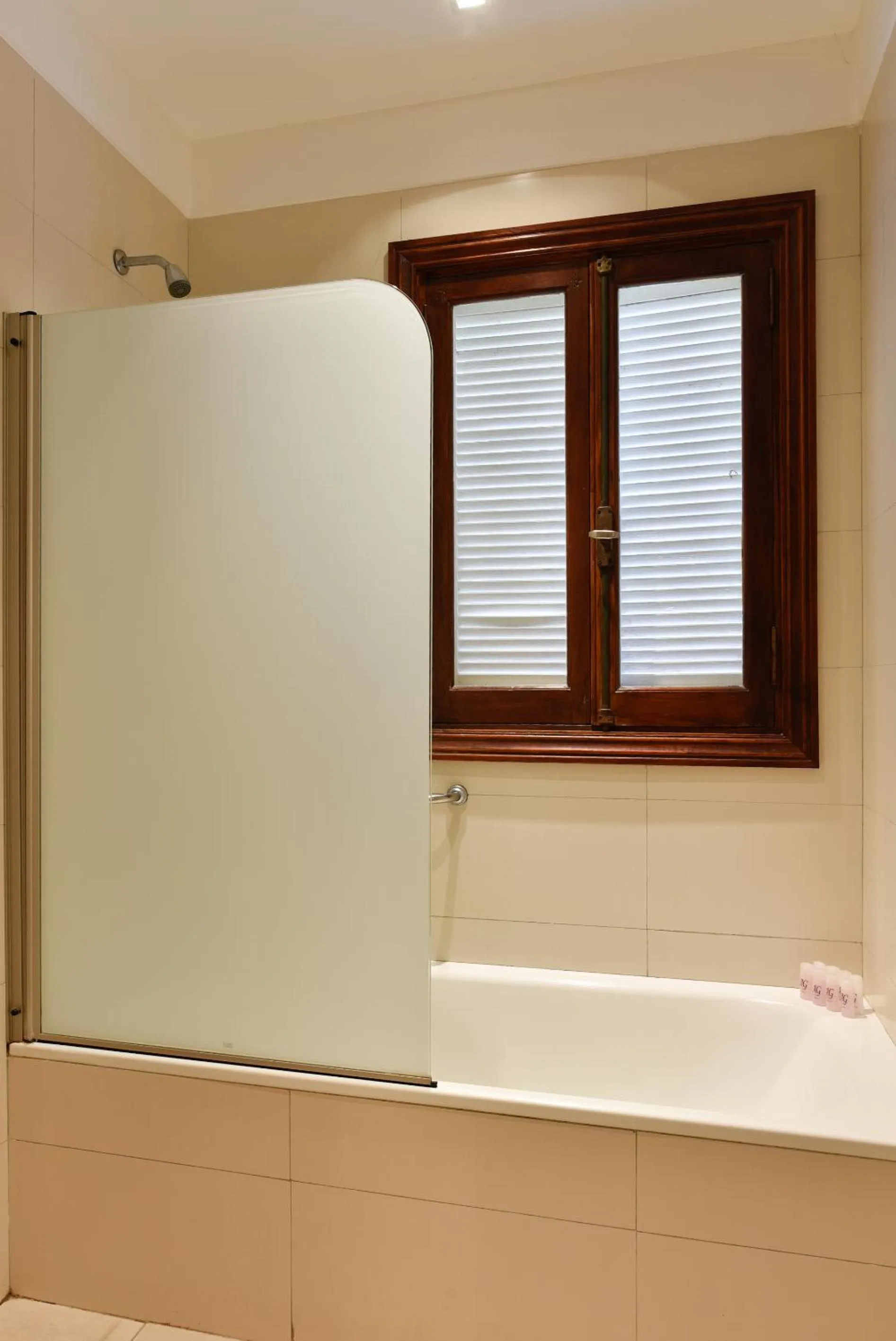 Bathroom in Altos de Guemes Hotel