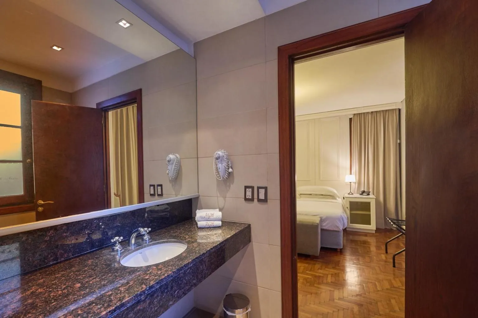 Bathroom in Altos de Guemes Hotel