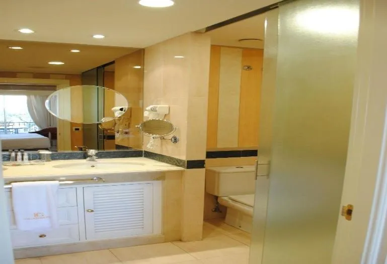 Apartamentos Guadalpin Boutique