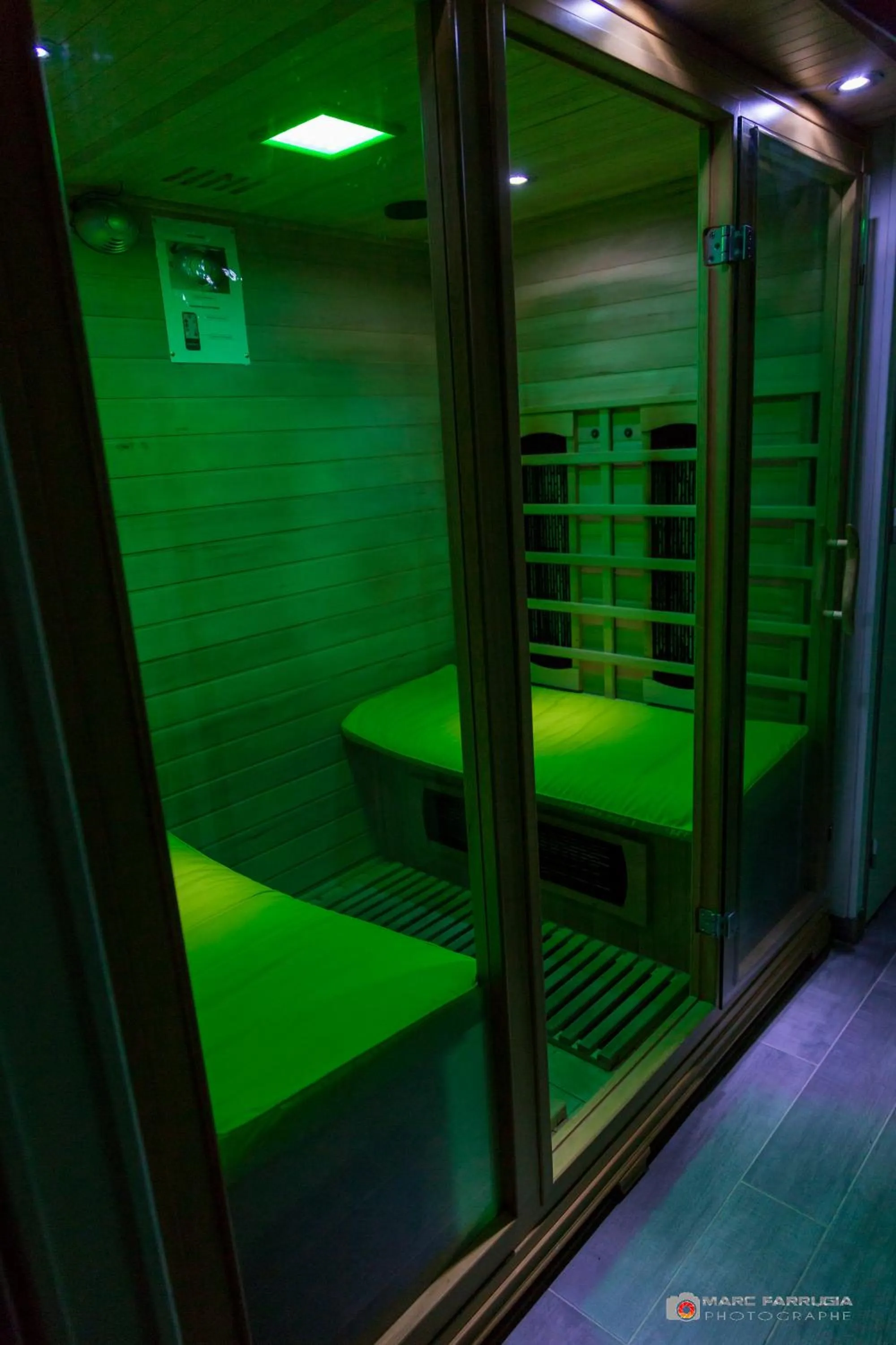 Sauna in Chambre d'hôtes source de la St Baume