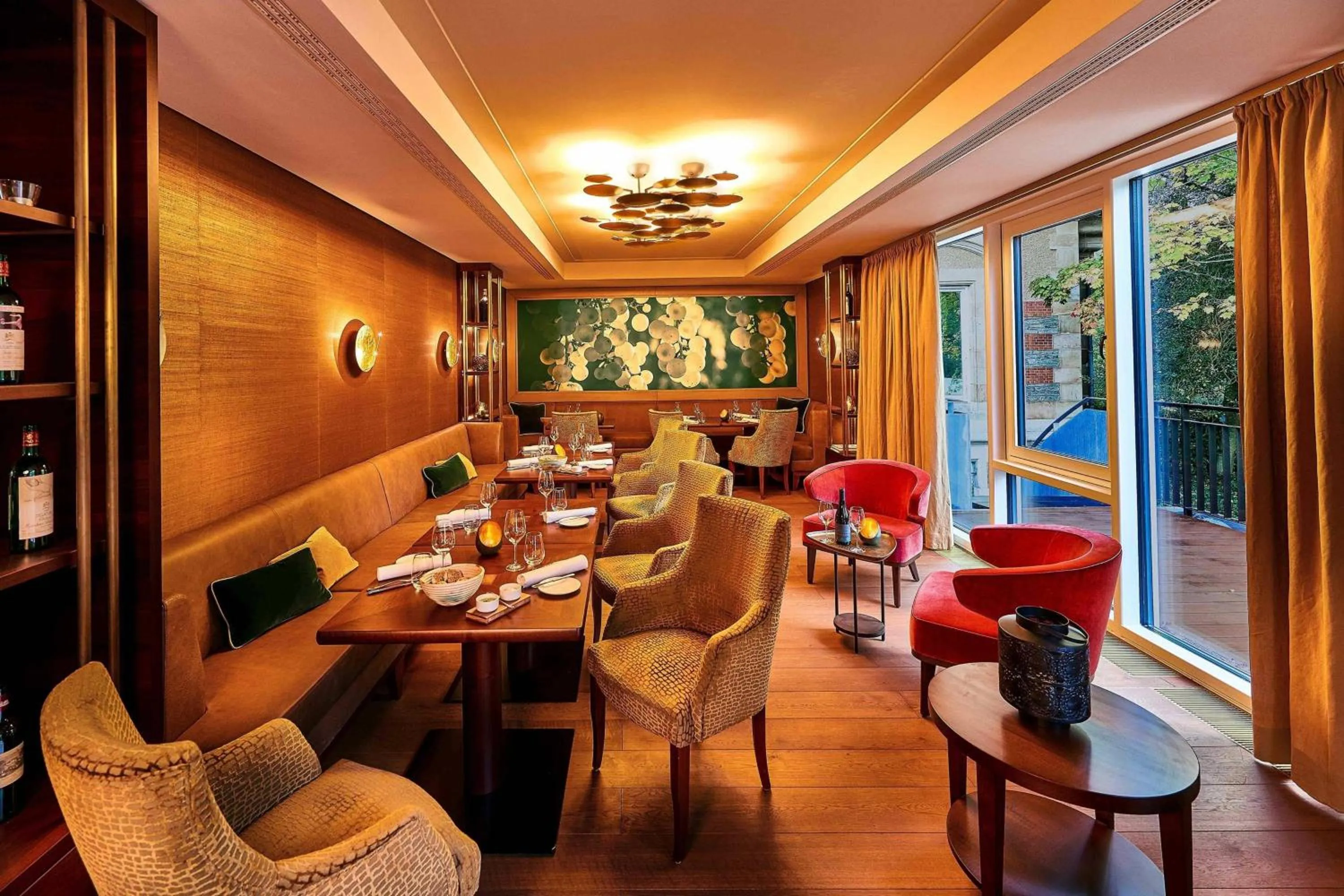 Lounge or bar in Villa Rothschild, Autograph Collection