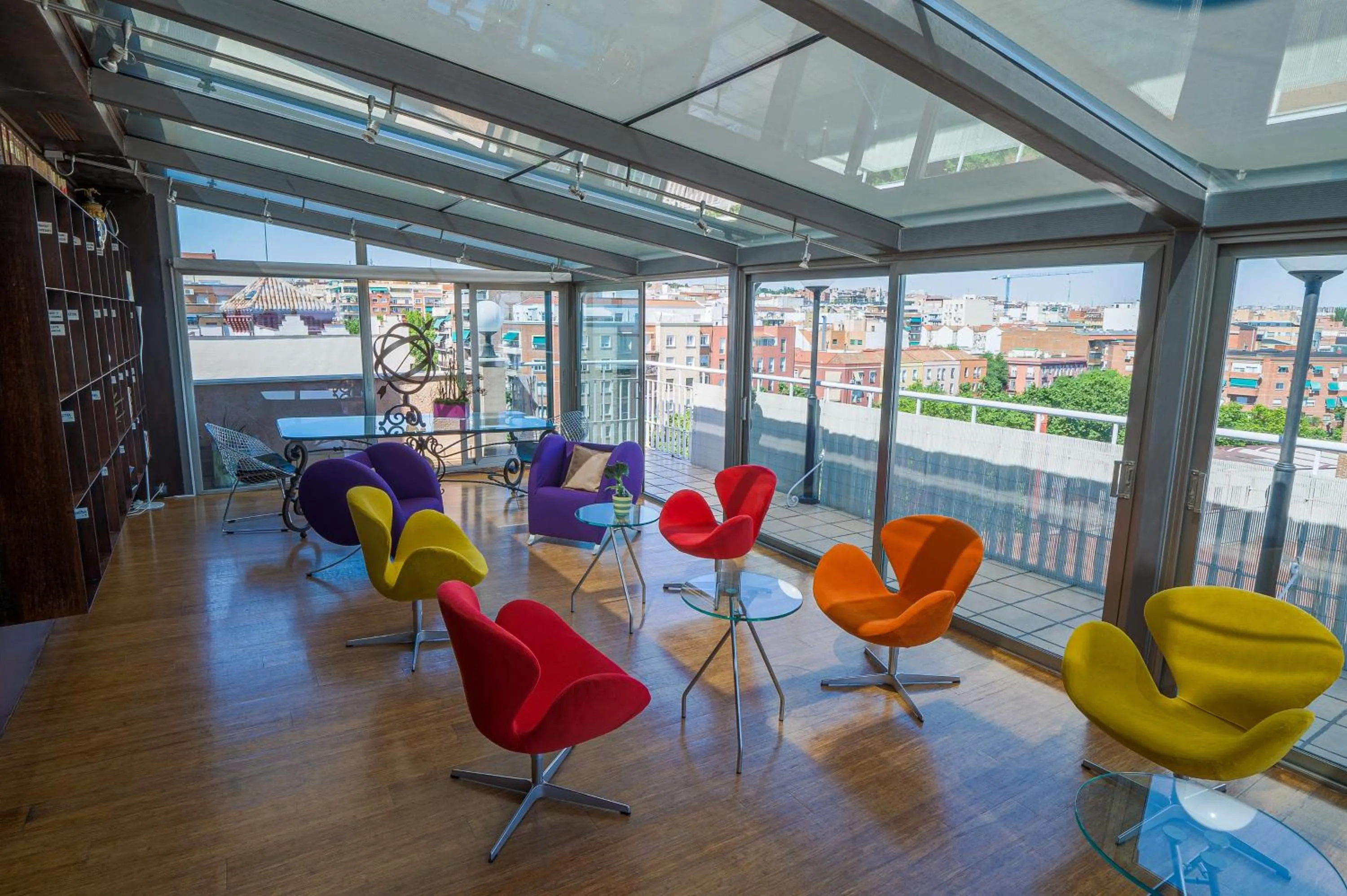 Library in Hotel Sancho