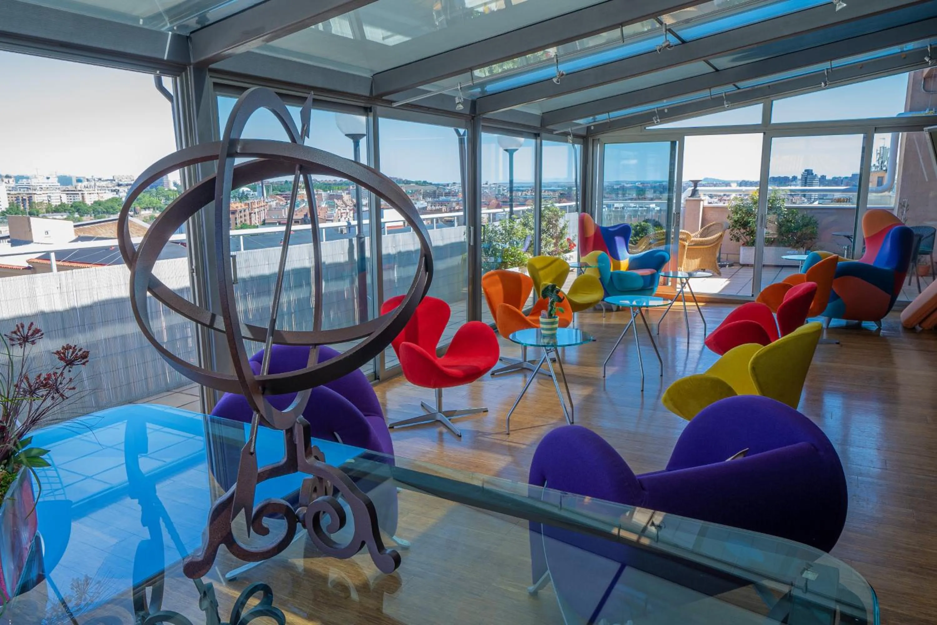 Library in Hotel Sancho