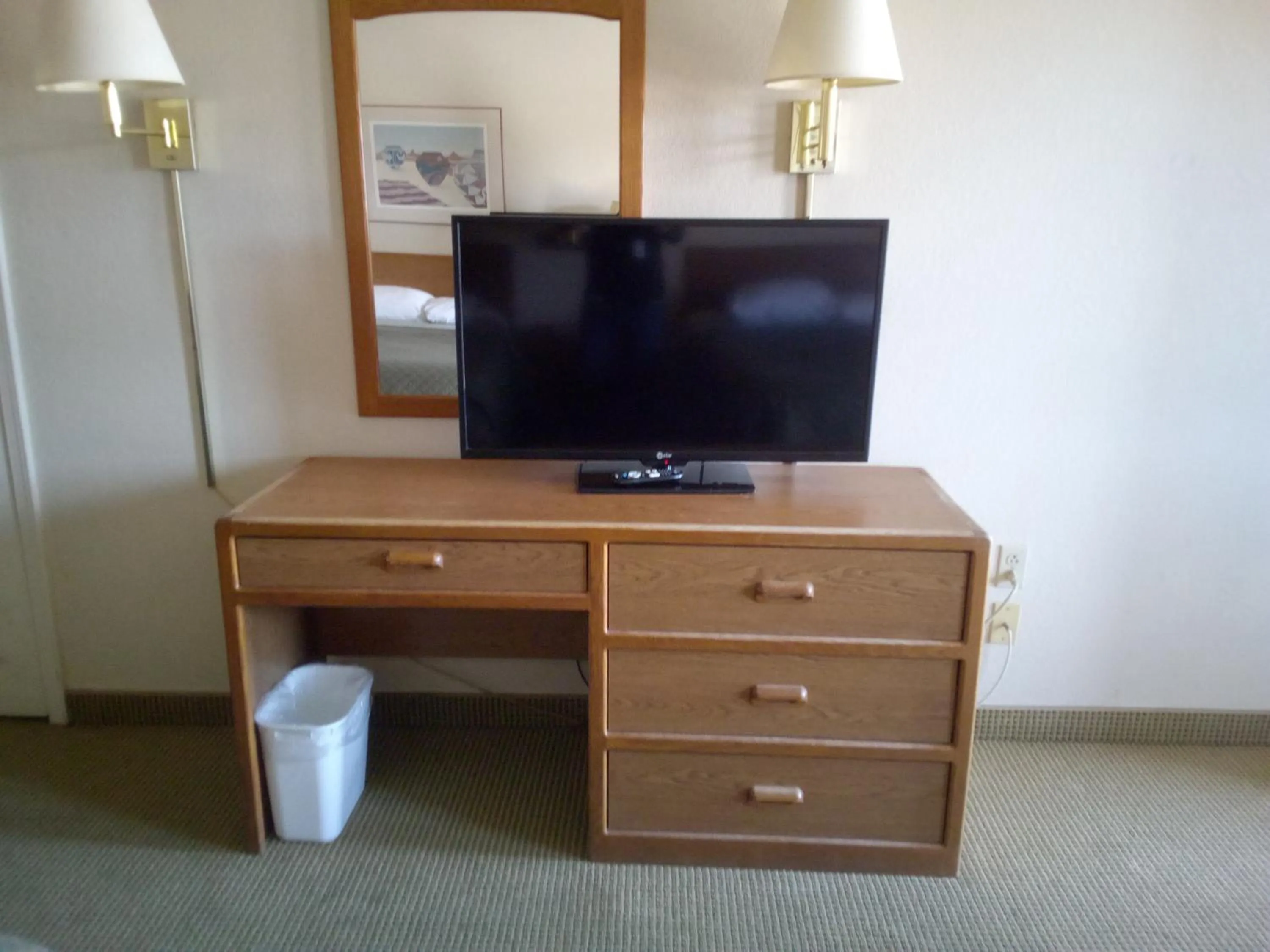 hair dresser in COPPER STAY INN Benson AZ I-10 Exit 304