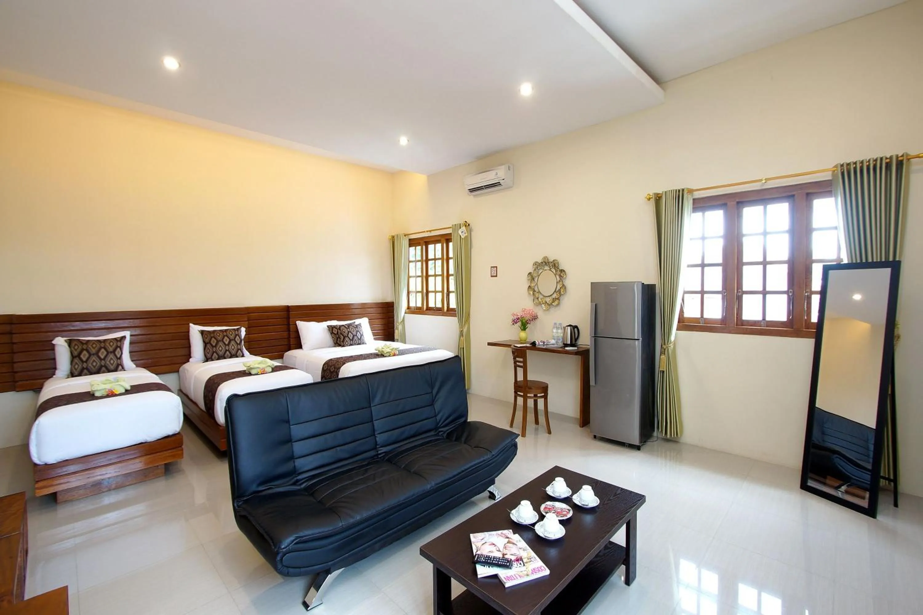 Photo of the whole room, Bed in S5 Guest House Yogyakarta