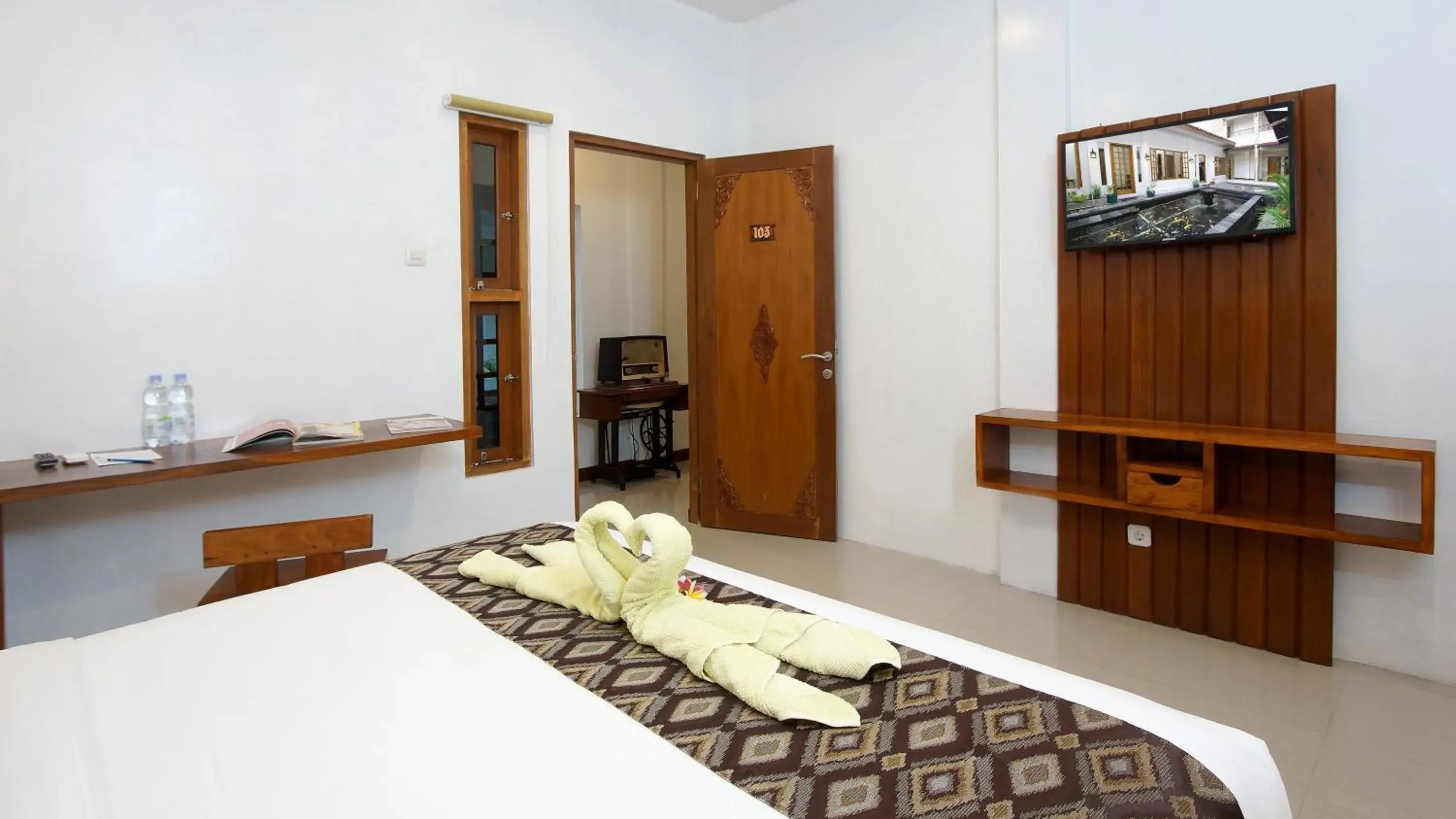 Superior Queen Room in S5 Guest House Yogyakarta Superior Queen Room in S5 Guest House Yogyakarta
