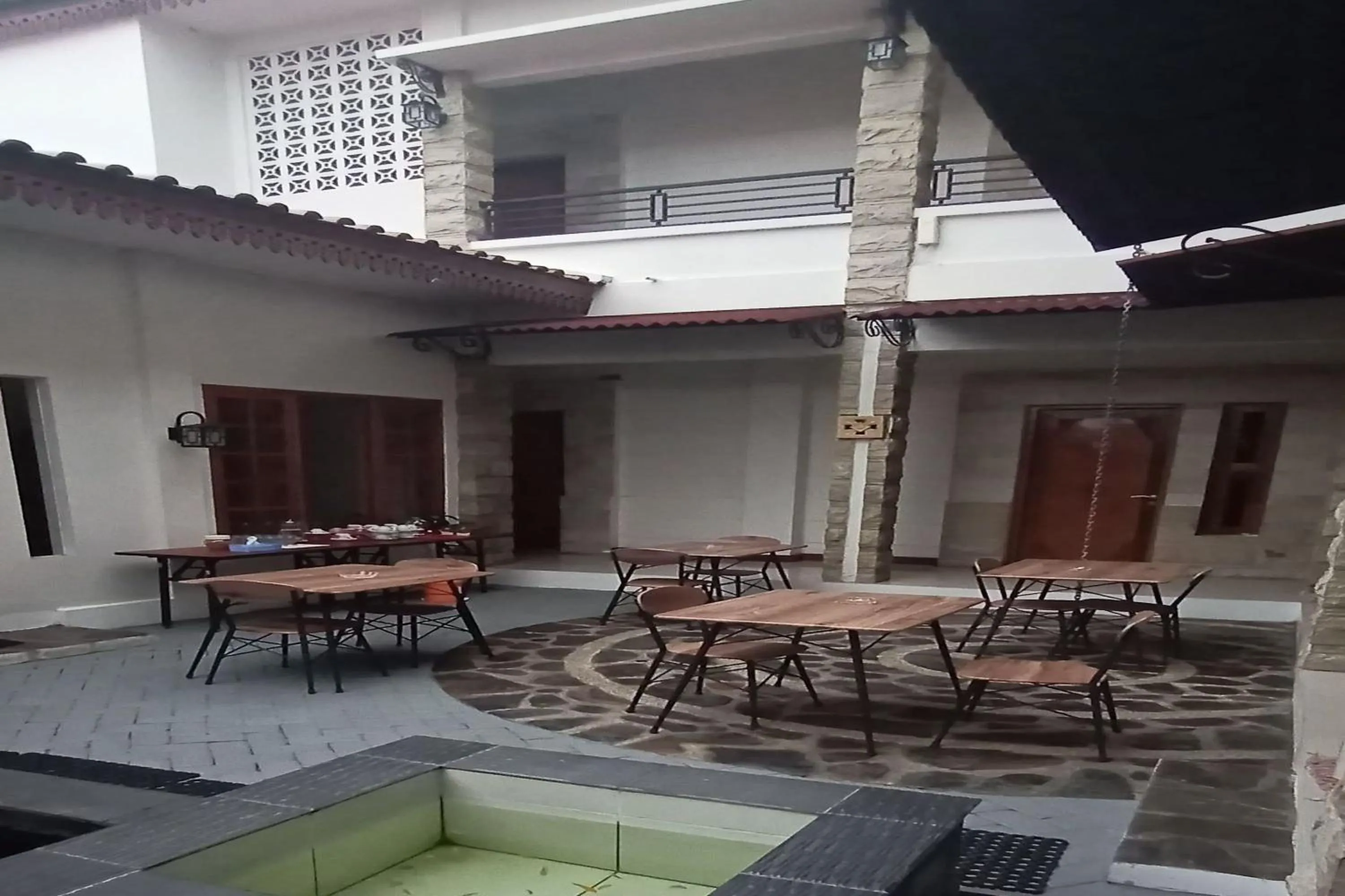 Garden in S5 Guest House Yogyakarta