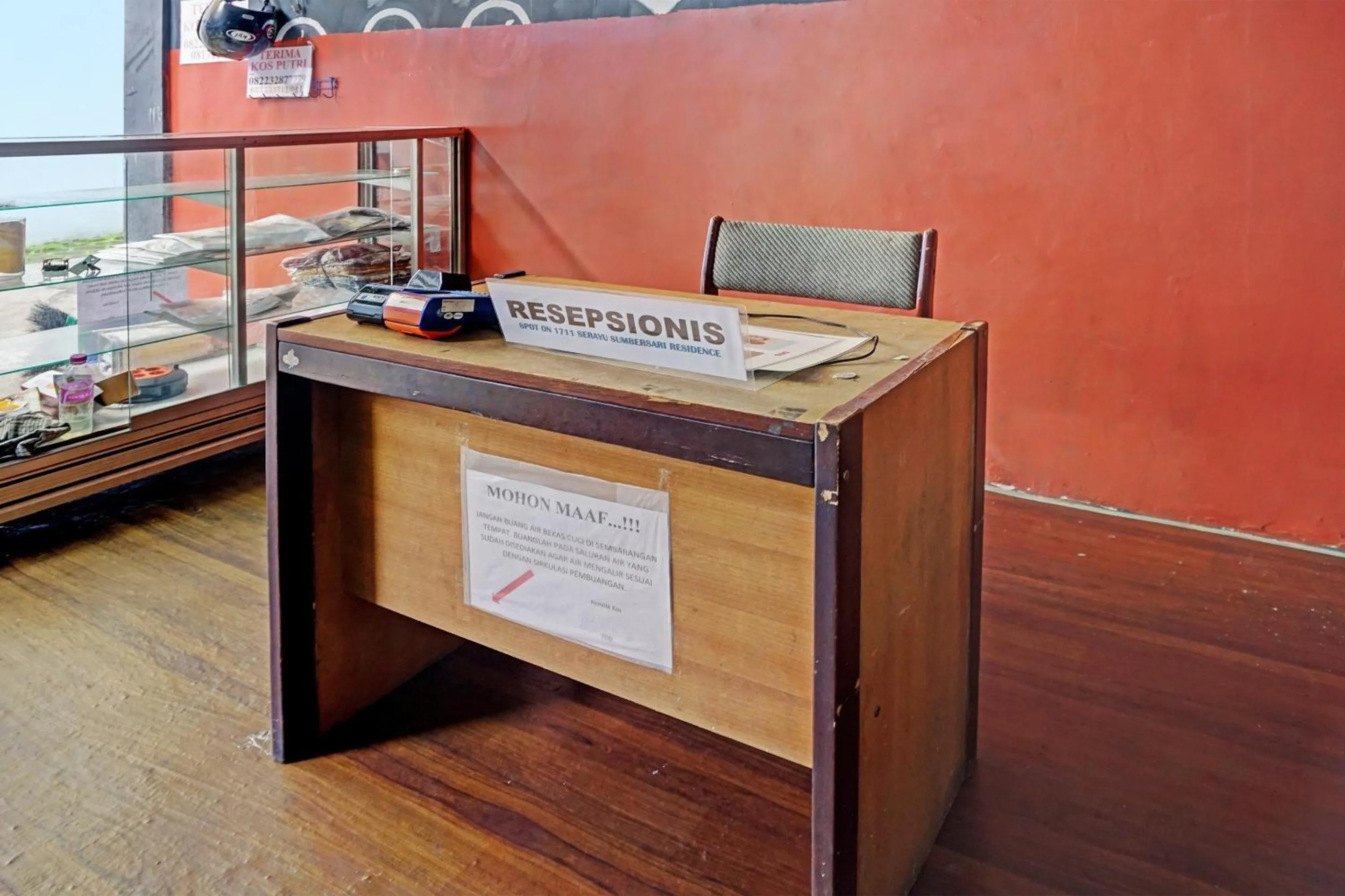 Lobby or reception in OYO Life 1711 Serayu Sumbersari Residence