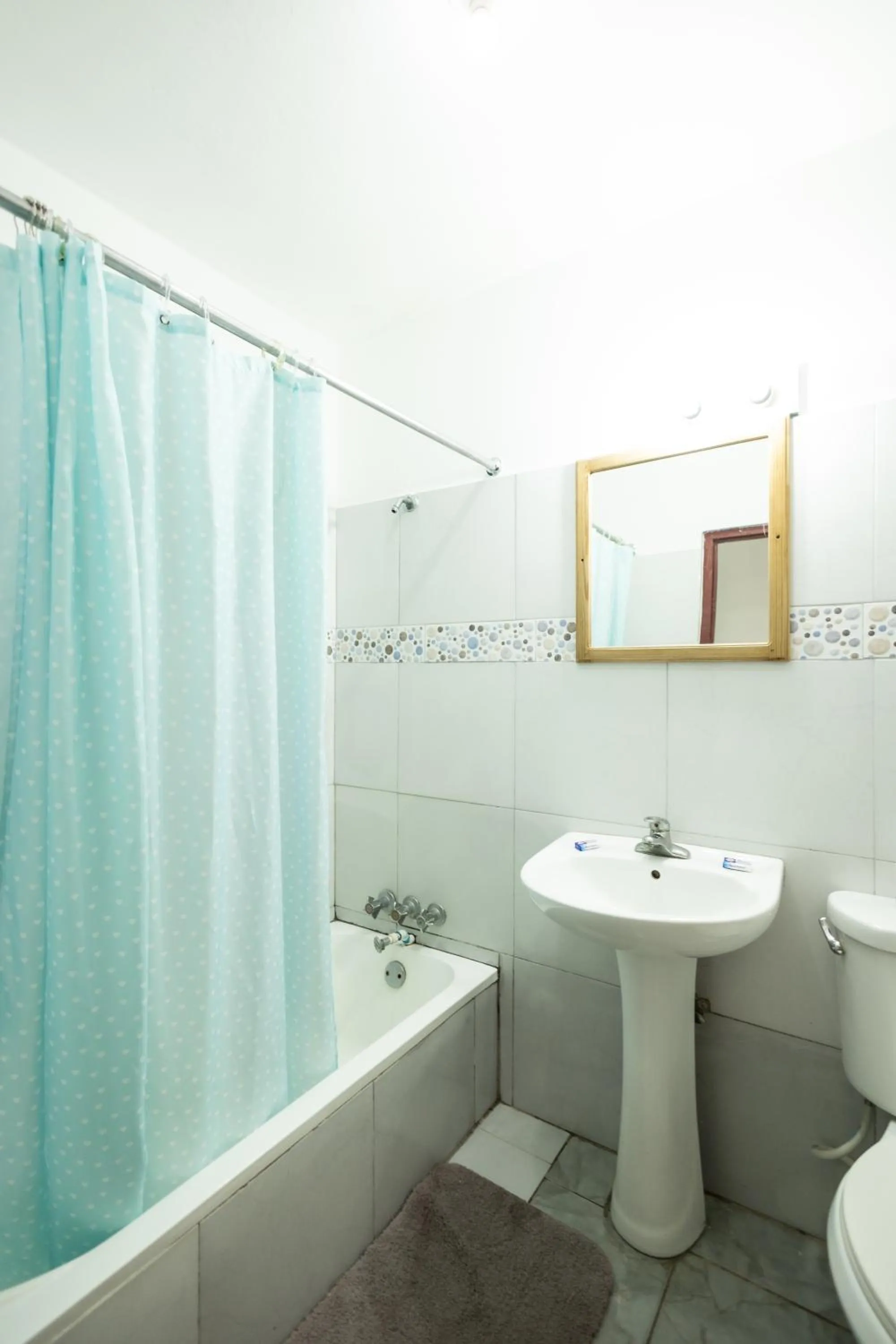 Shower in Yellow Bird Sea