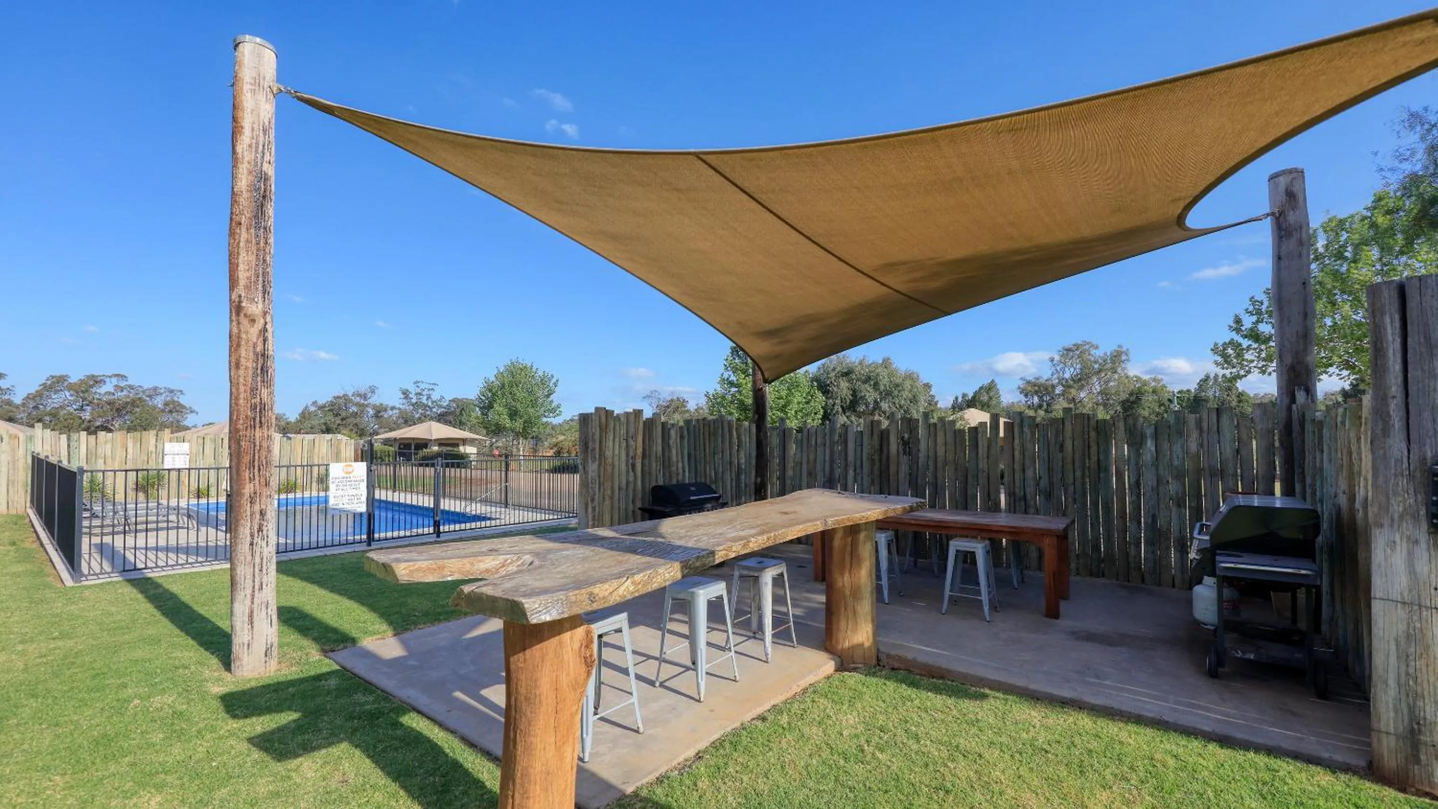 BBQ facilities in Dubbo Rhino Lodge