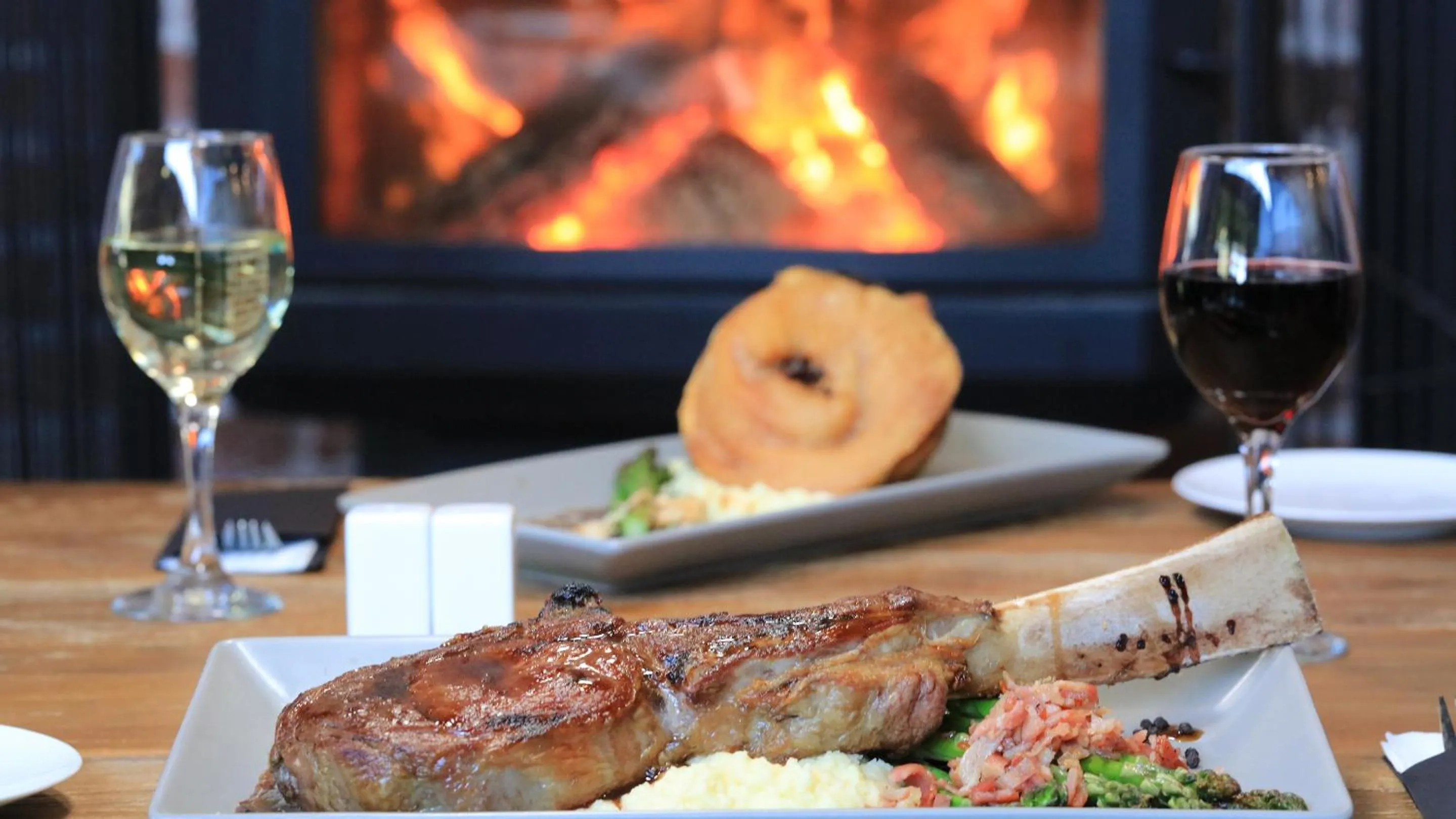 Dinner in Dubbo Rhino Lodge