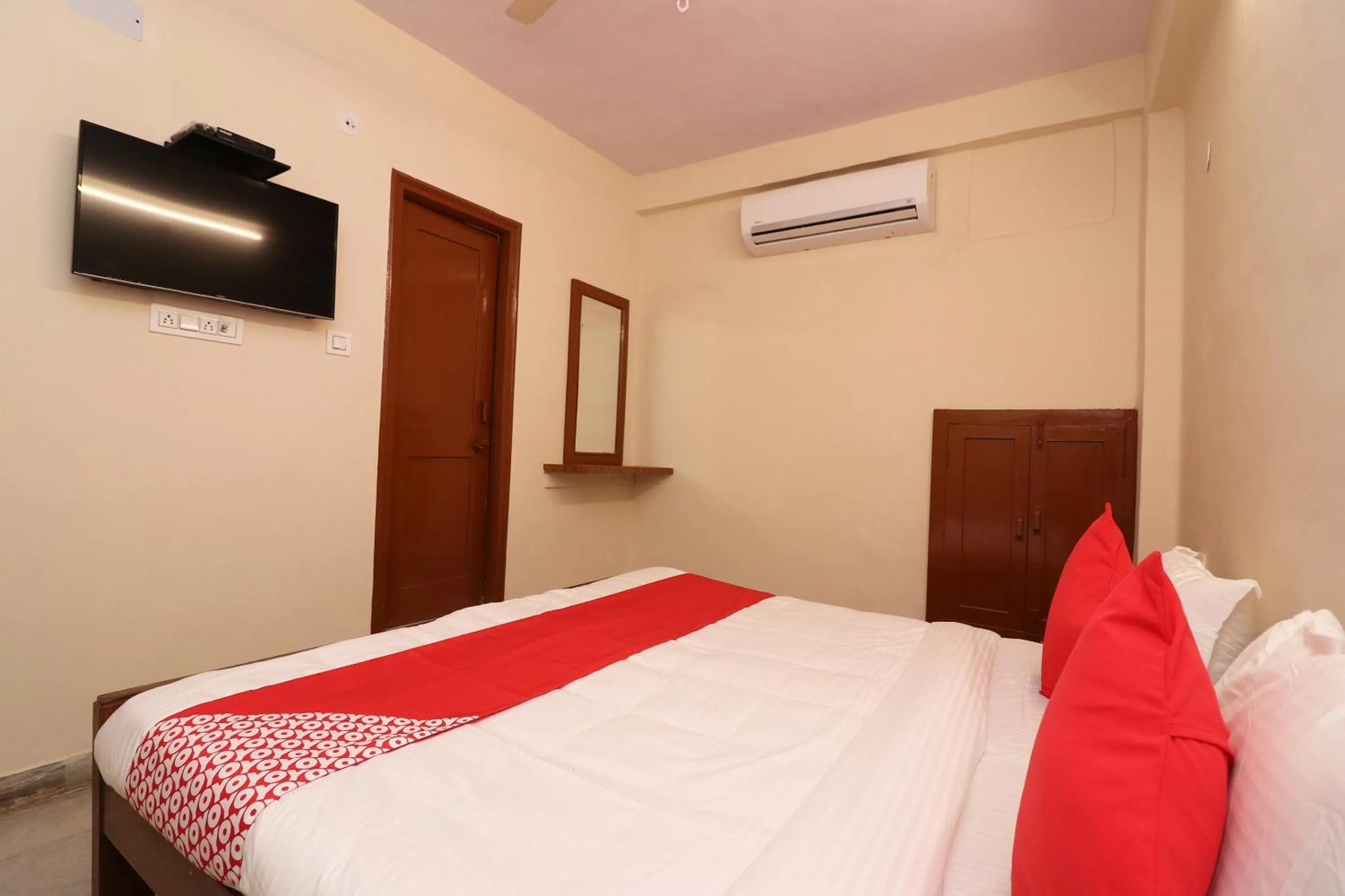 Bedroom, Bed in Hotel O Midtown