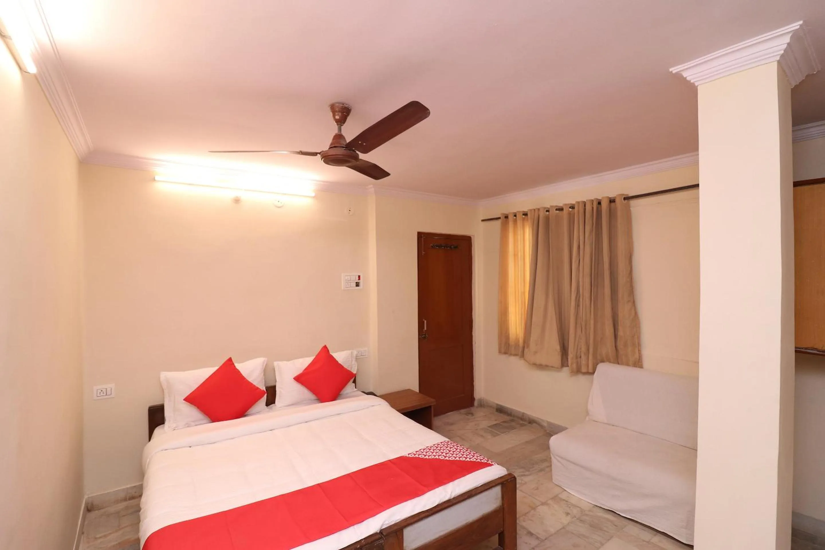 Bedroom, Bed in Hotel O Midtown