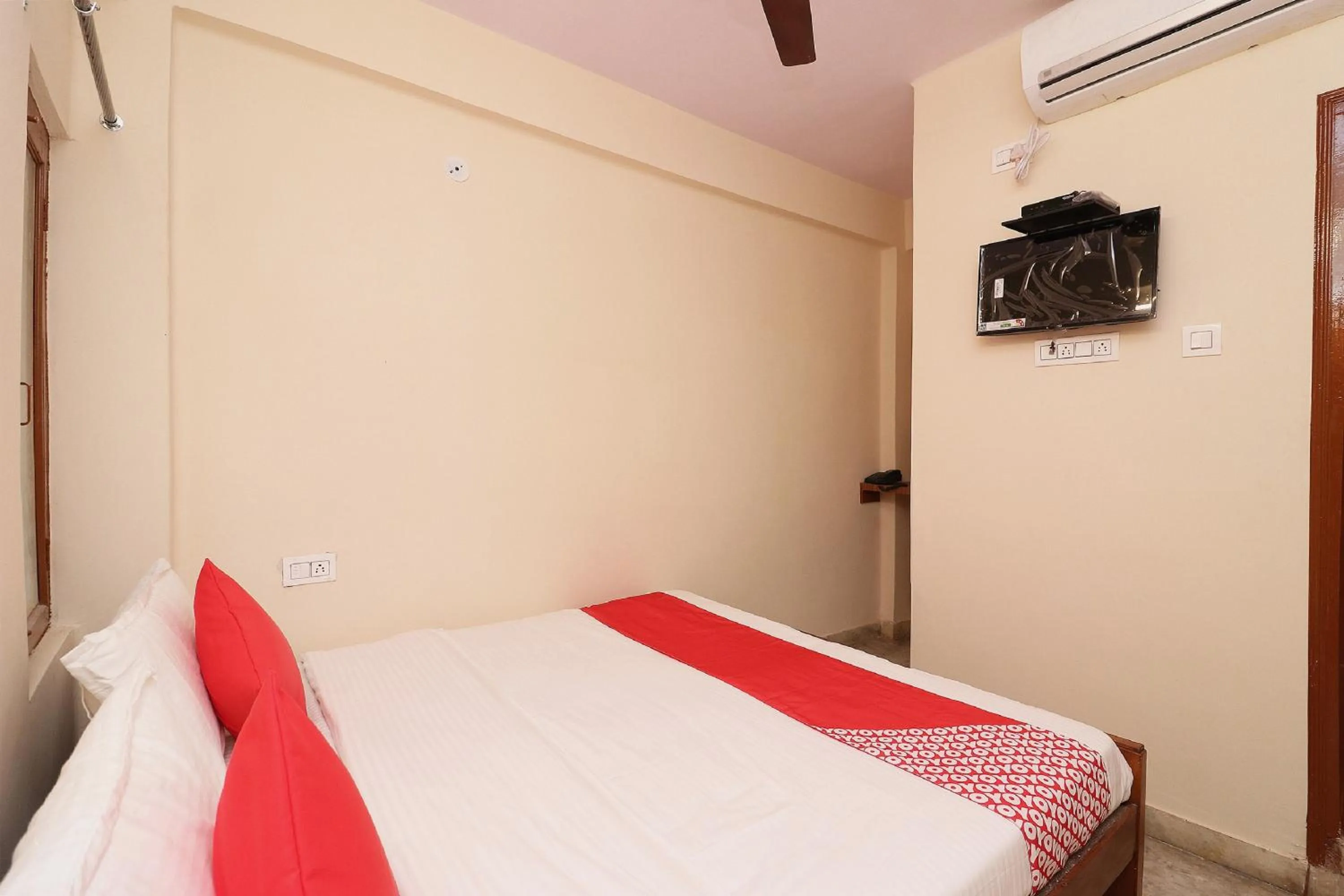 Bedroom, Bed in Hotel O Midtown