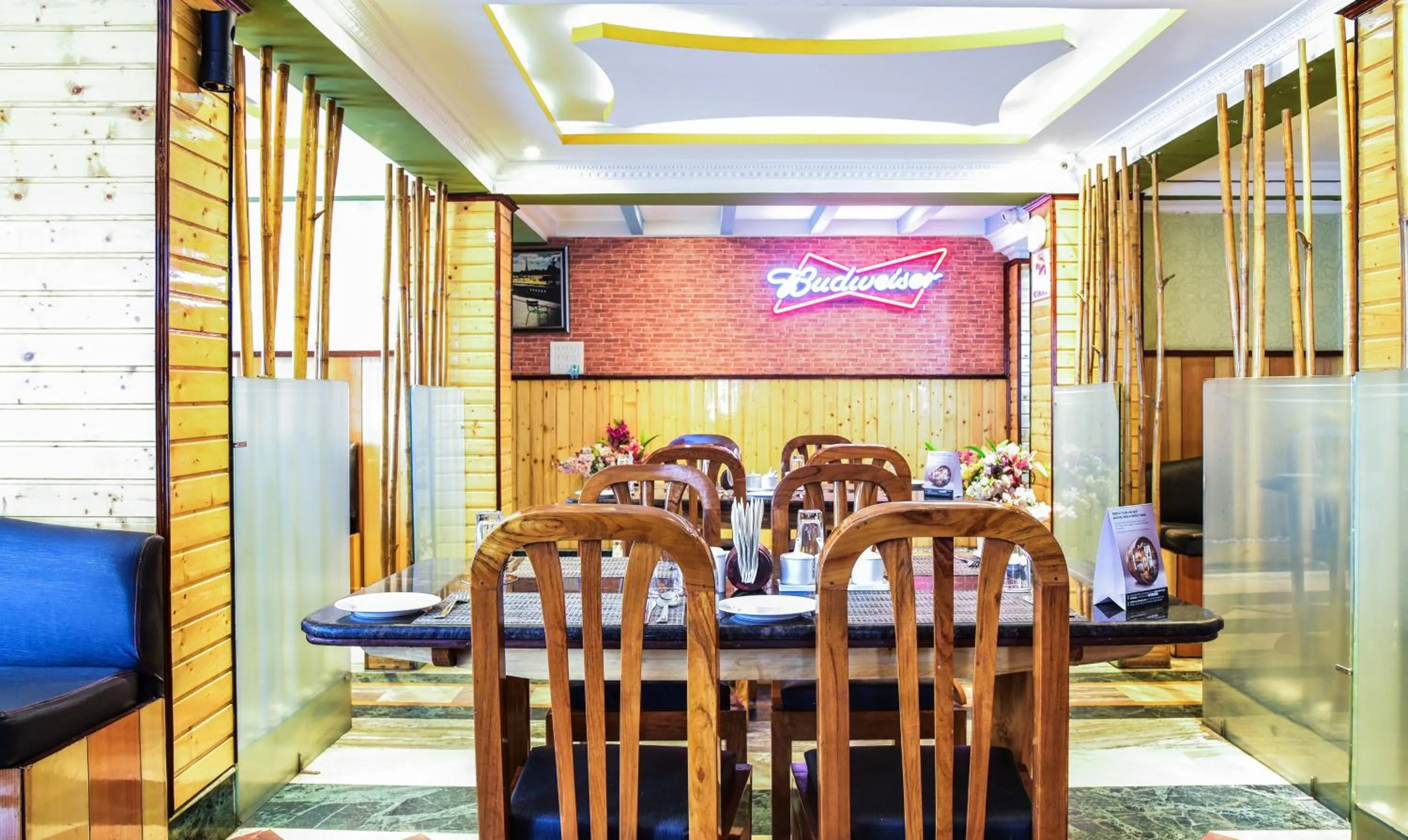 Restaurant/places to eat in Itsy Hotels The Villa Retreat