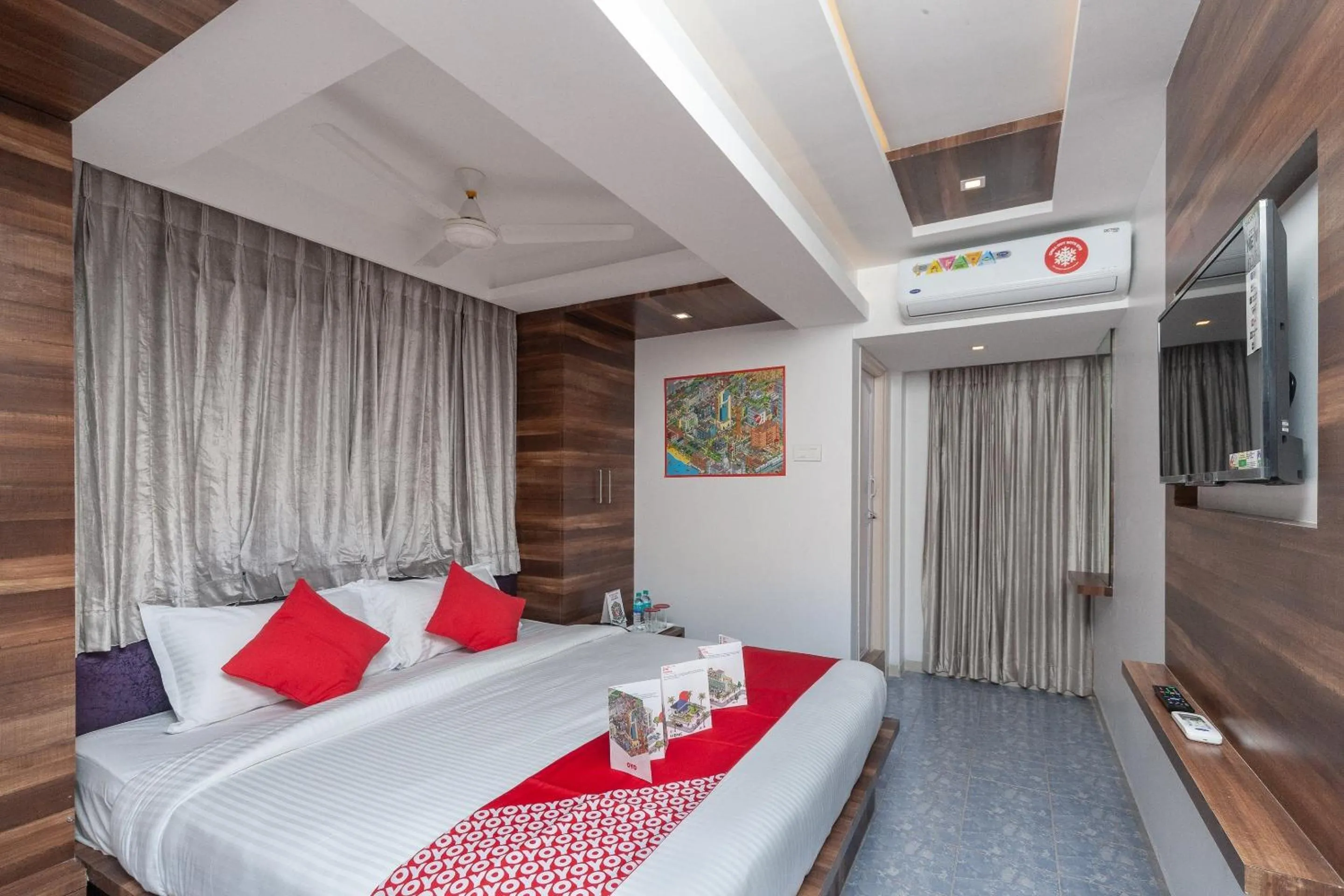 Bedroom in  Super OYO Capital O Admire Suit Hospitality