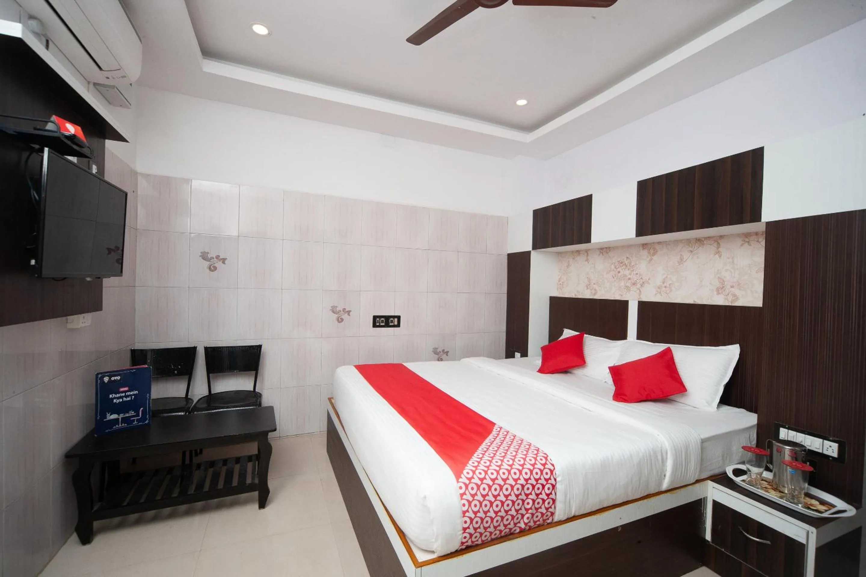 Bedroom in Peace Residency